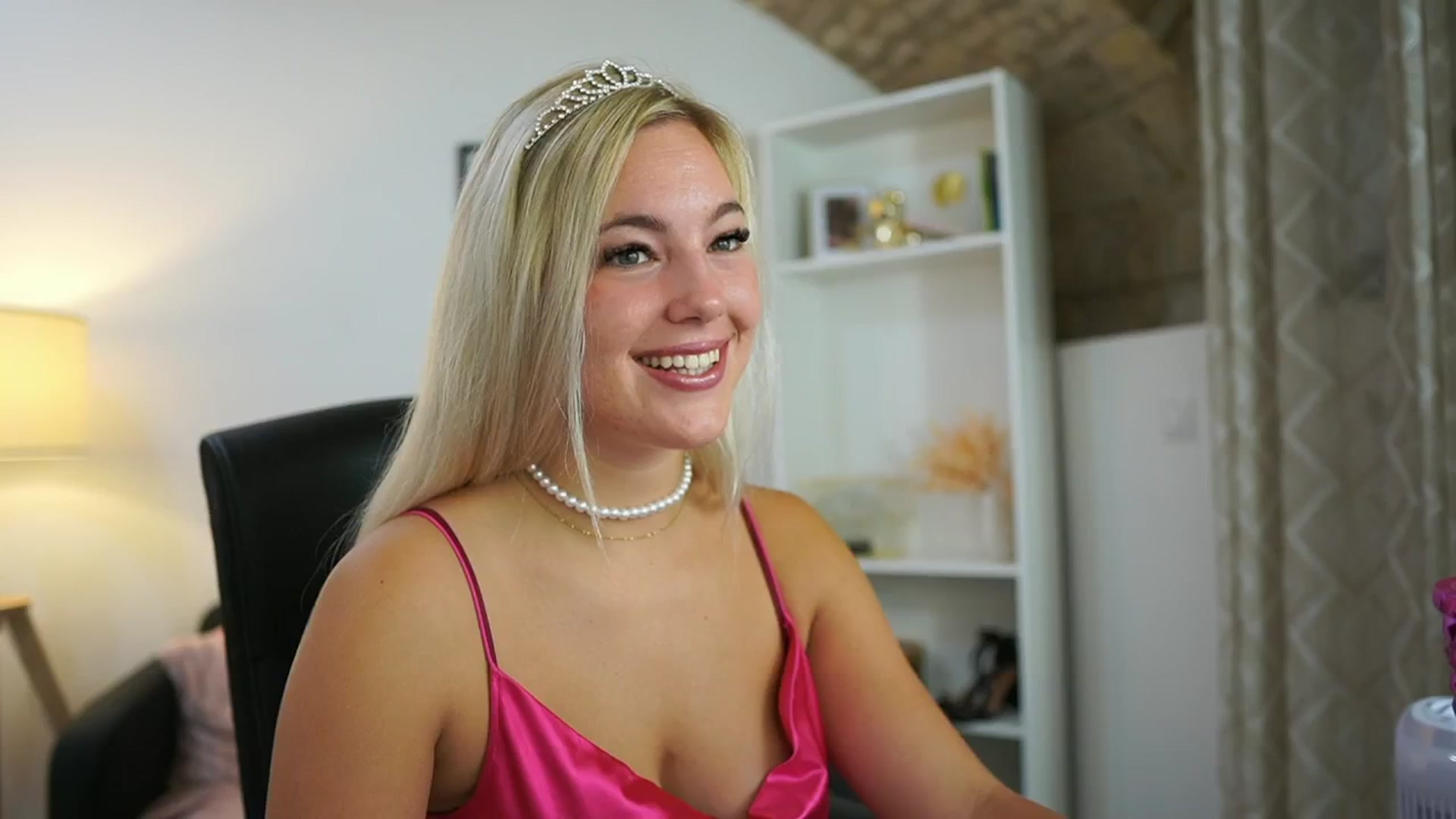 Gallery image thumbnail from Leokitty_'s myfreecams stream on, 08/05/2025, 08:58 image 12 of 20
