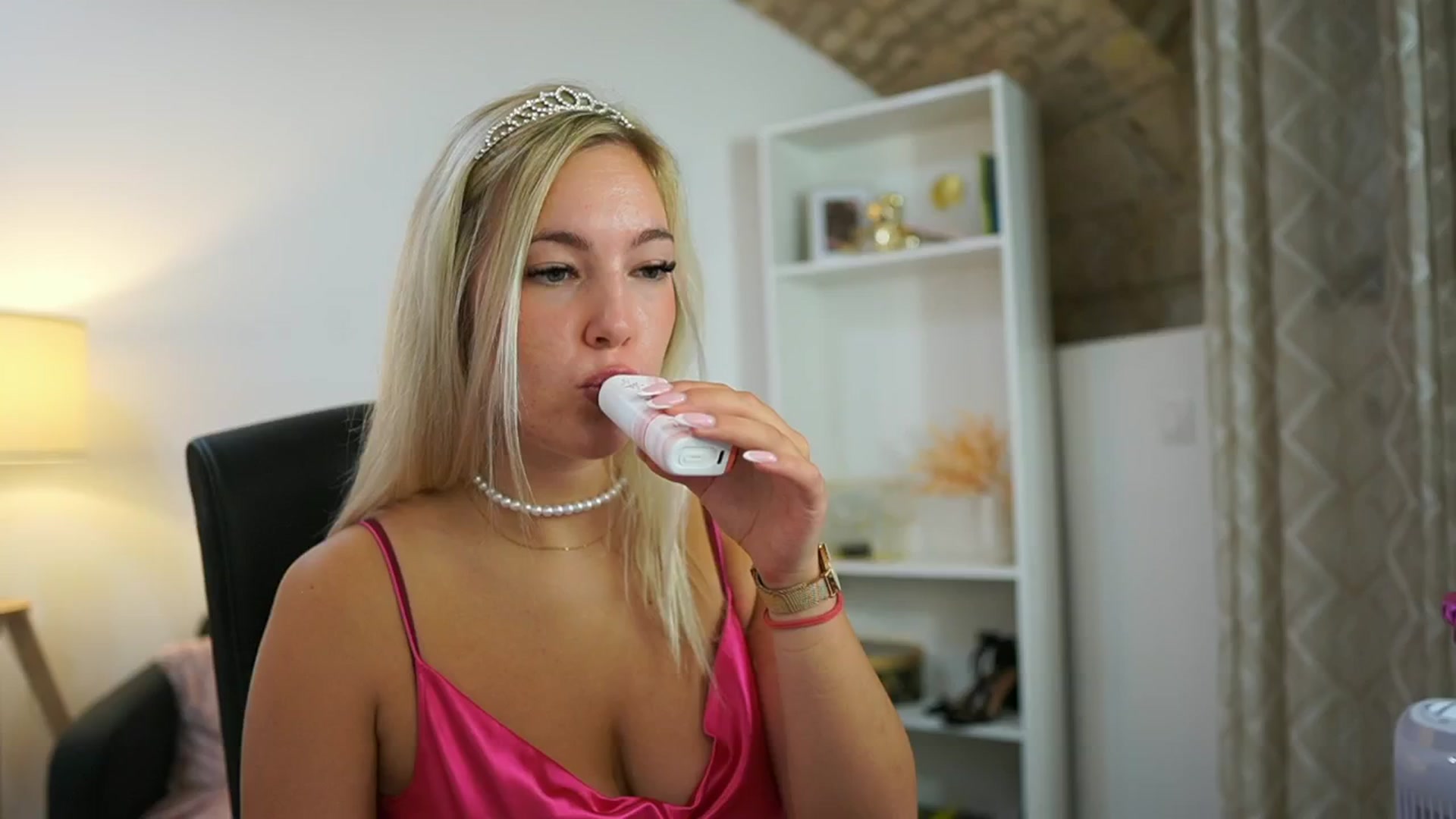 Gallery image thumbnail from Leokitty_'s myfreecams stream on, 08/05/2025, 10:53 image 9 of 20