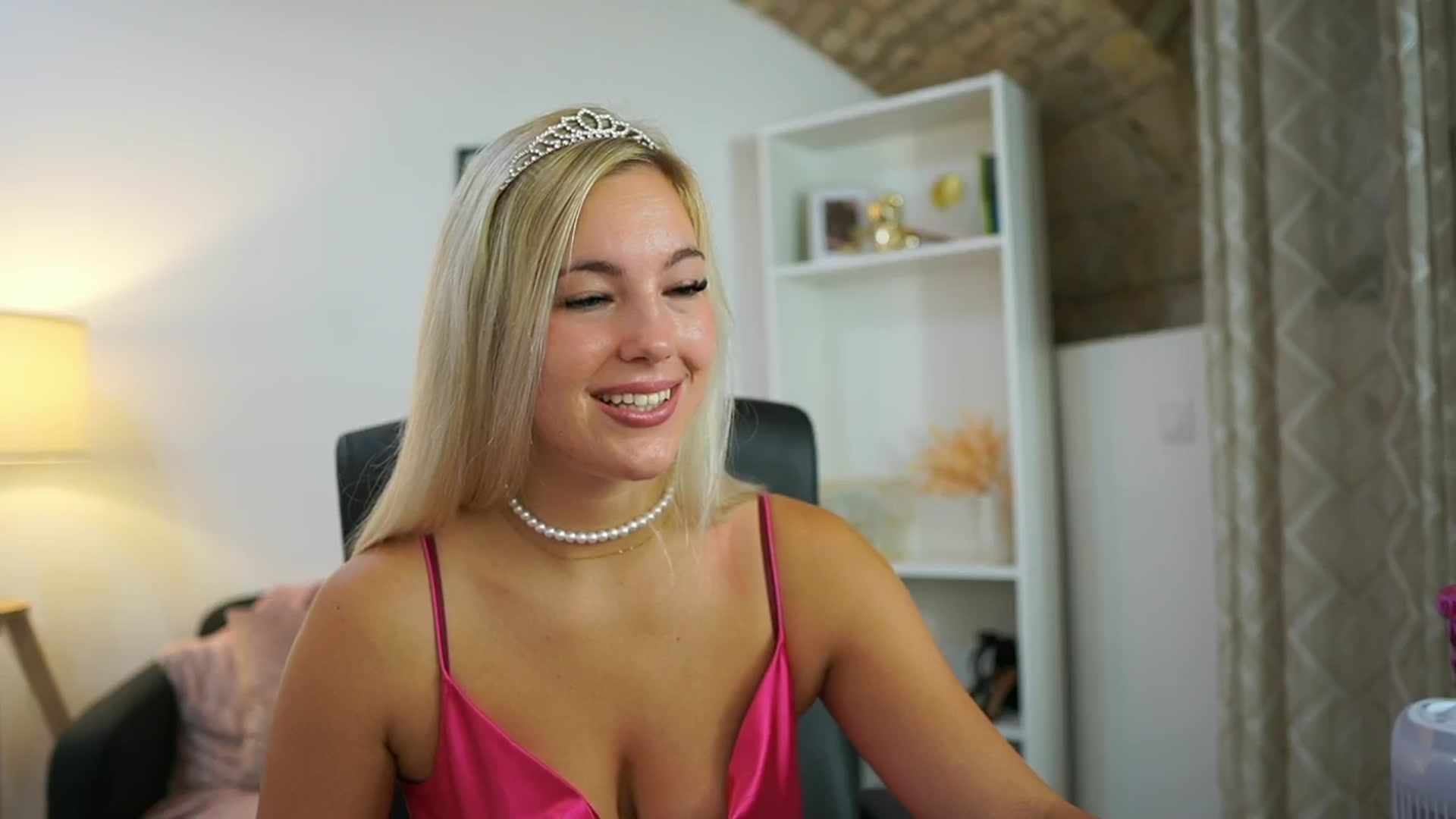 Gallery image thumbnail from Leokitty_'s myfreecams stream on, 08/05/2025, 11:23 image 13 of 20