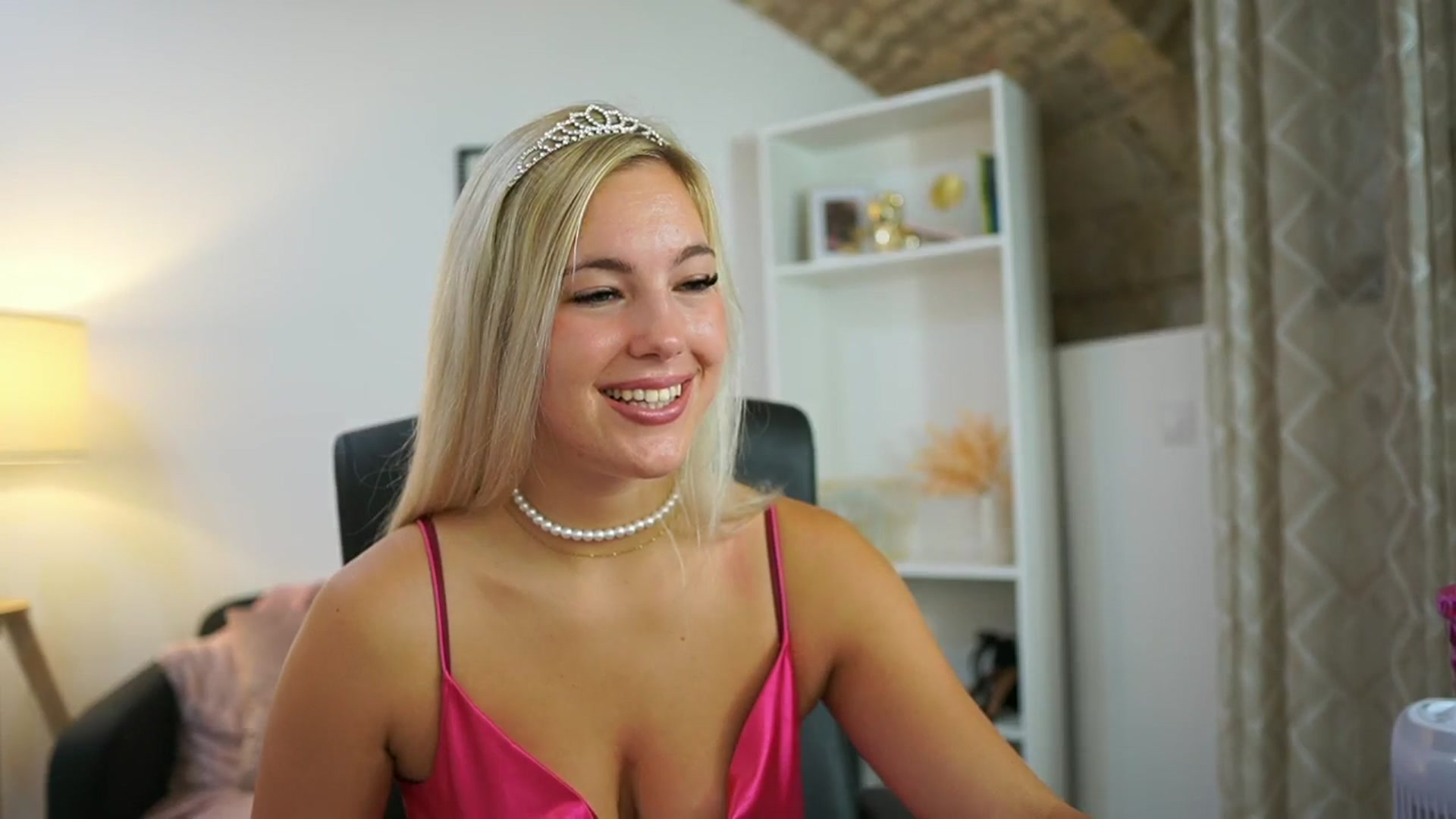 Gallery image thumbnail from Leokitty_'s myfreecams stream on, 08/05/2025, 11:23 image 14 of 20