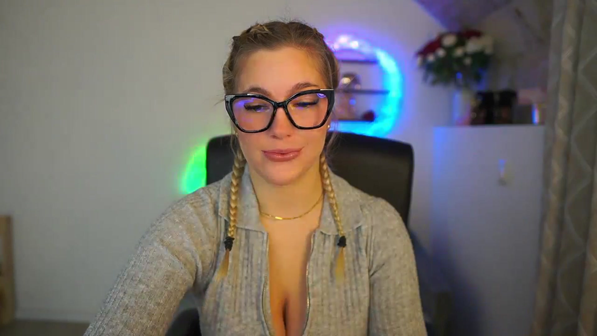 Gallery image thumbnail from Leokitty_'s myfreecams stream on, 02/03/2026, 14:40 image 19 of 20