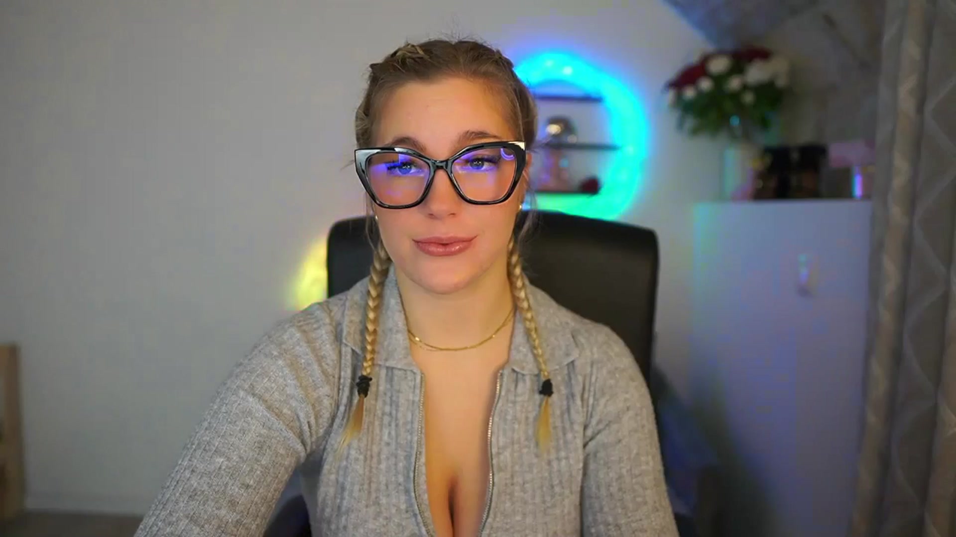 Gallery image thumbnail from Leokitty_'s myfreecams stream on, 02/03/2026, 14:40 image 7 of 20