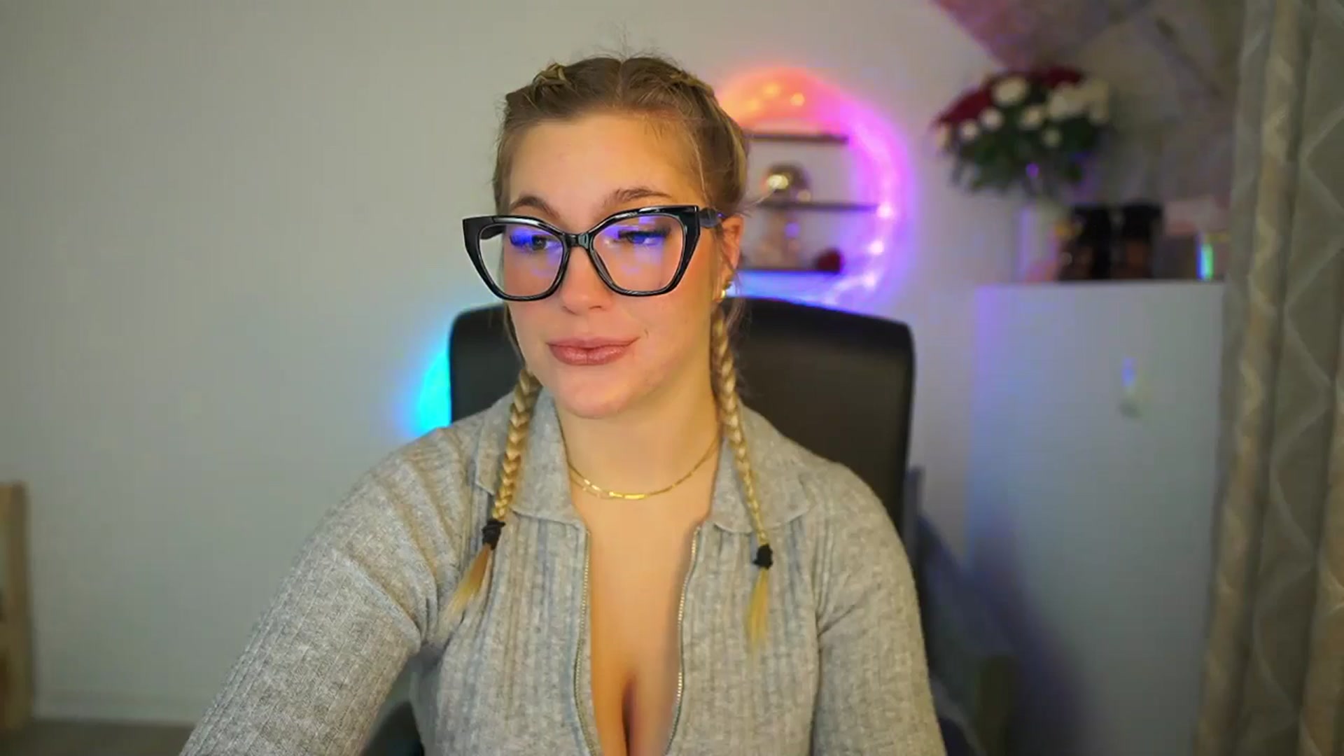 Gallery image thumbnail from Leokitty_'s myfreecams stream on, 02/03/2026, 14:40 image 11 of 20