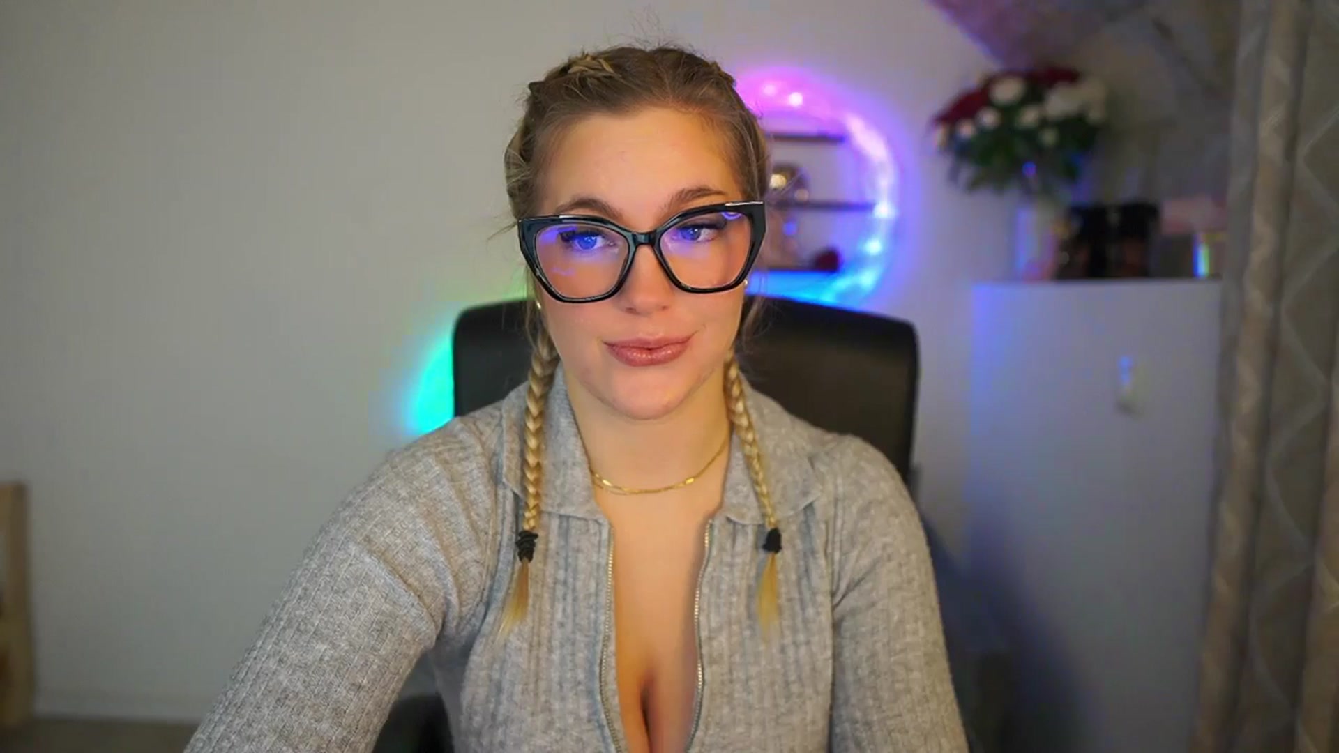 Gallery image thumbnail from Leokitty_'s myfreecams stream on, 02/03/2026, 14:40 image 20 of 20