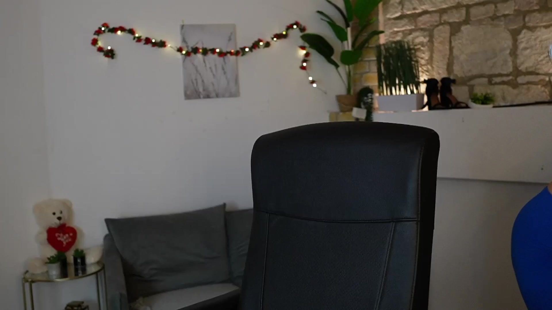 Gallery image thumbnail from Leokitty_'s myfreecams stream on, 02/16/2026, 17:44 image 20 of 20