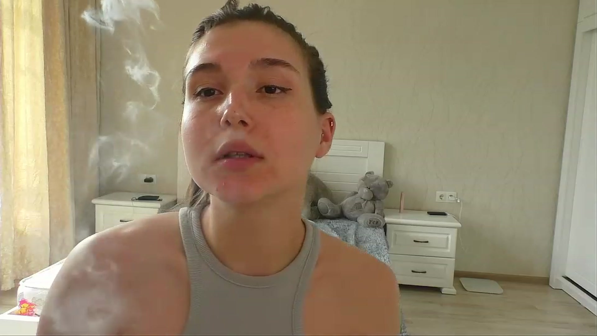 Gallery image thumbnail from LeraNuttella's myfreecams stream on, 05/06/2023, 12:18 image 17 of 20