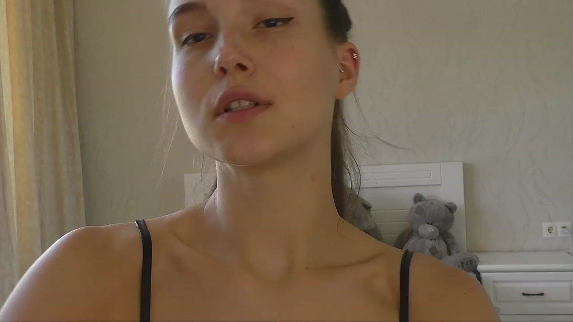 Gallery image thumbnail from LeraNuttella's myfreecams stream on, 07/10/2023, 09:24 image 3 of 20