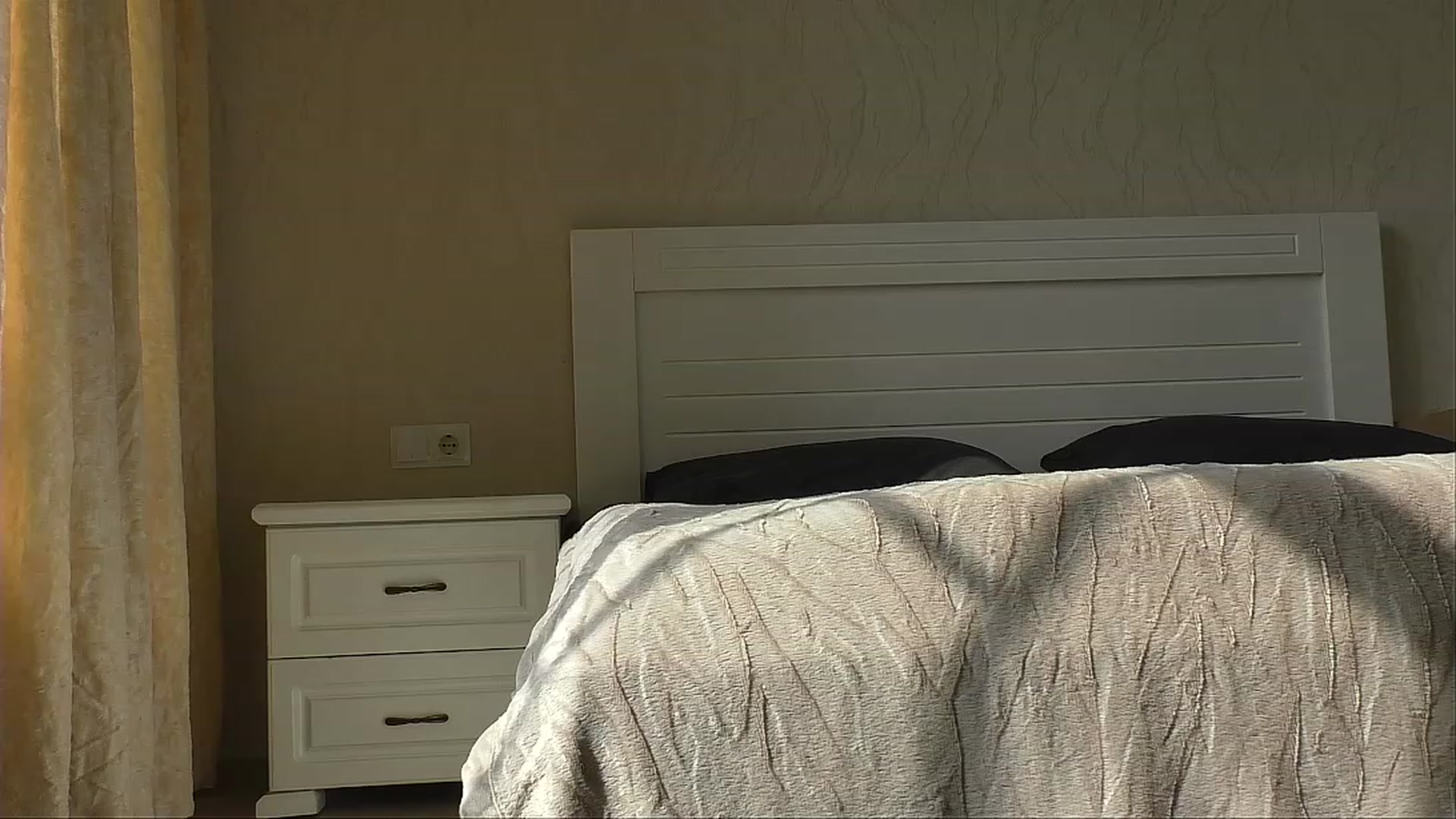 Gallery image thumbnail from LeraNuttella's myfreecams stream on, 09/25/2023, 10:42 image 17 of 20