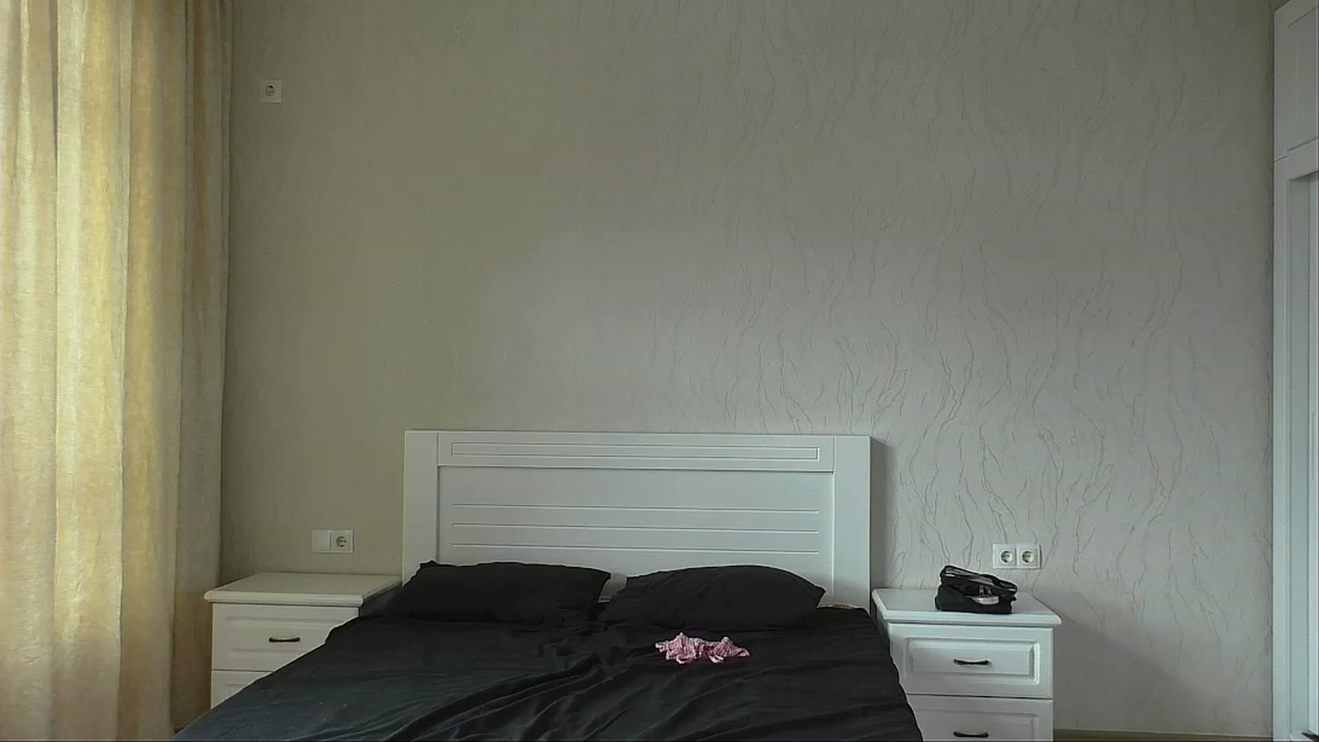 Gallery image thumbnail from LeraNuttella's myfreecams stream on, 10/16/2023, 09:14 image 1 of 20