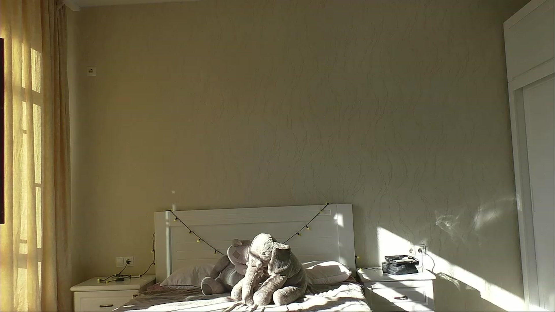 Gallery image thumbnail from LeraNuttella's myfreecams stream on, 01/29/2024, 11:02 image 7 of 20
