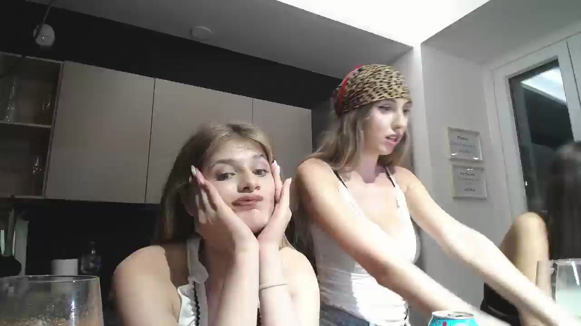 Gallery image thumbnail from LeslieInRome's myfreecams stream on, 09/07/2024, 20:45 image 16 of 20