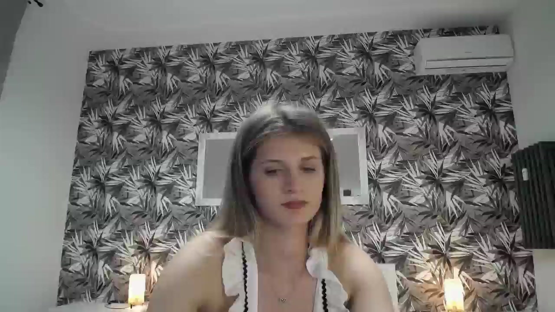 Gallery image thumbnail from LeslieInRome's myfreecams stream on, 09/07/2024, 21:18 image 1 of 20