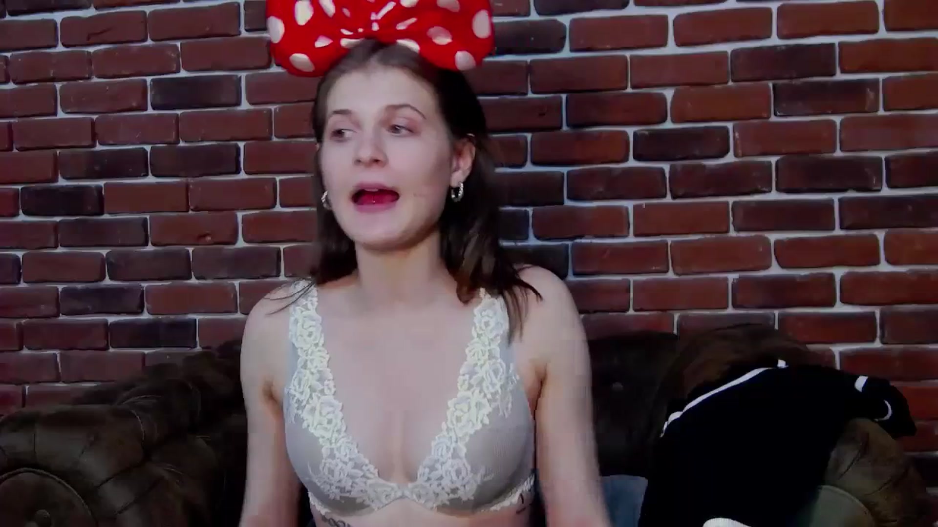 Gallery image thumbnail from LeslieKat's myfreecams stream on, 10/23/2023, 23:56 image 8 of 20