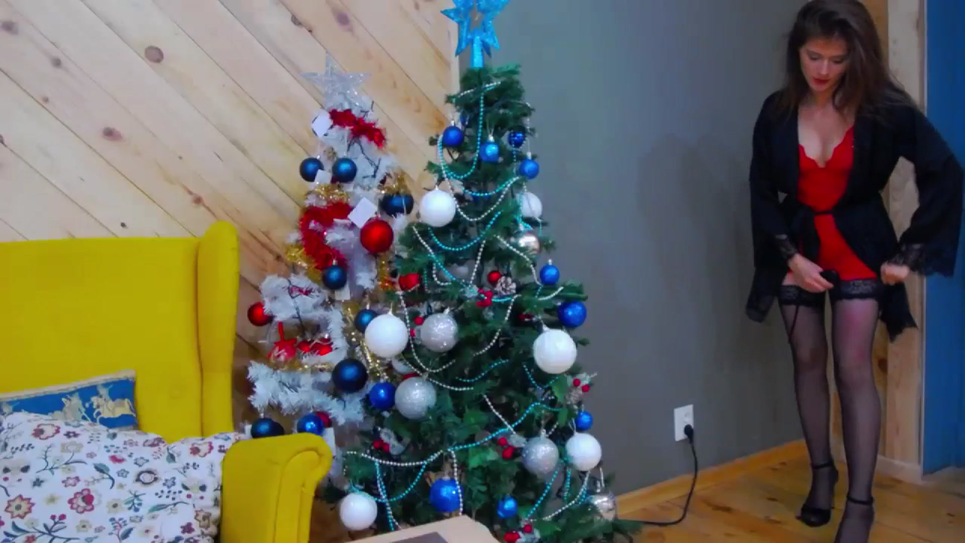 Gallery image thumbnail from LeslieKat's myfreecams stream on, 12/24/2023, 20:45 image 14 of 20
