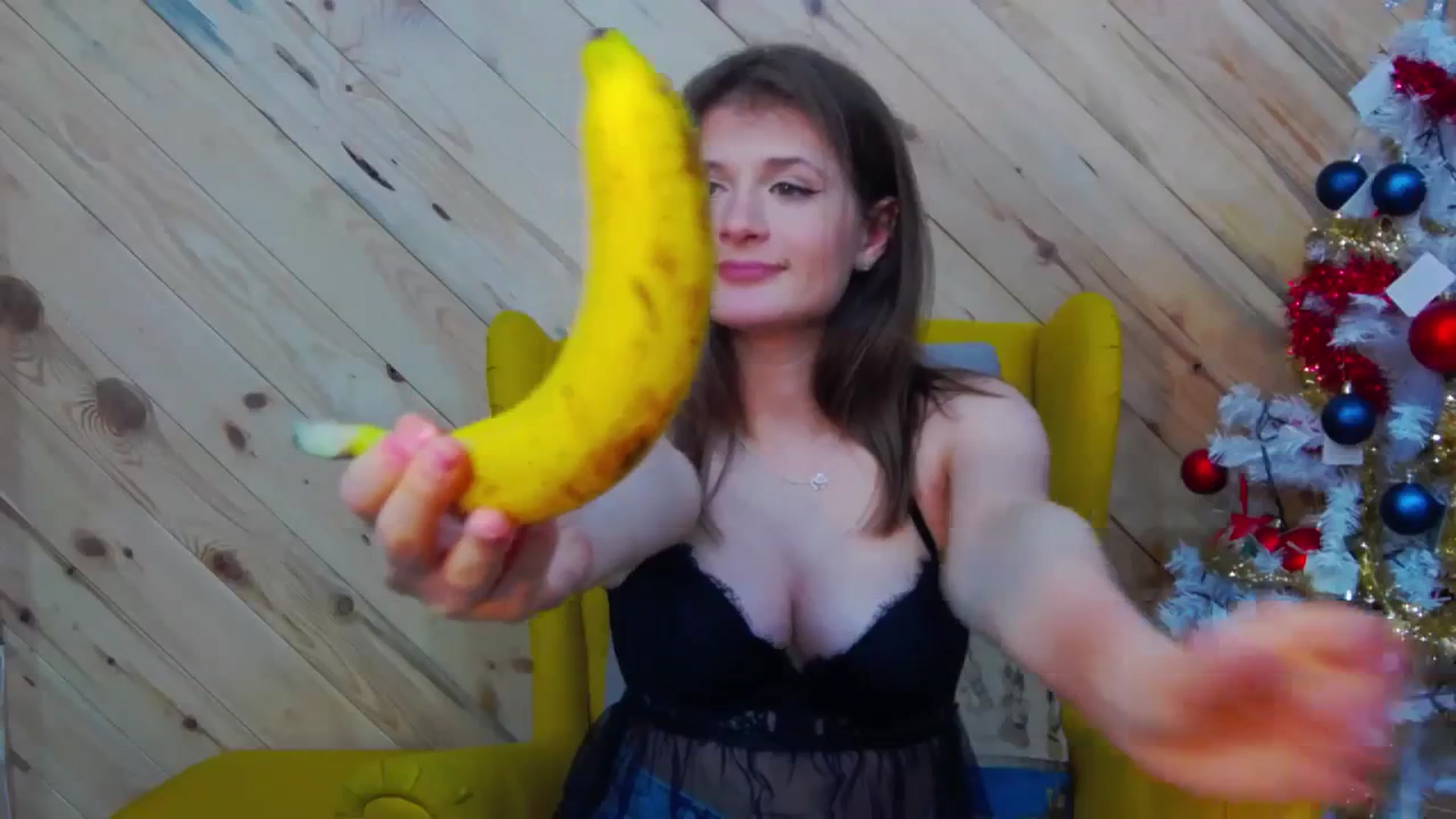 Gallery image thumbnail from LeslieKat's myfreecams stream on, 12/27/2023, 21:22 image 12 of 20