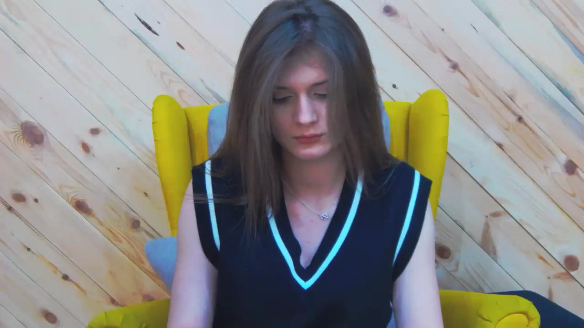 Gallery image thumbnail from LeslieKat's myfreecams stream on, 01/08/2024, 19:02 image 16 of 20