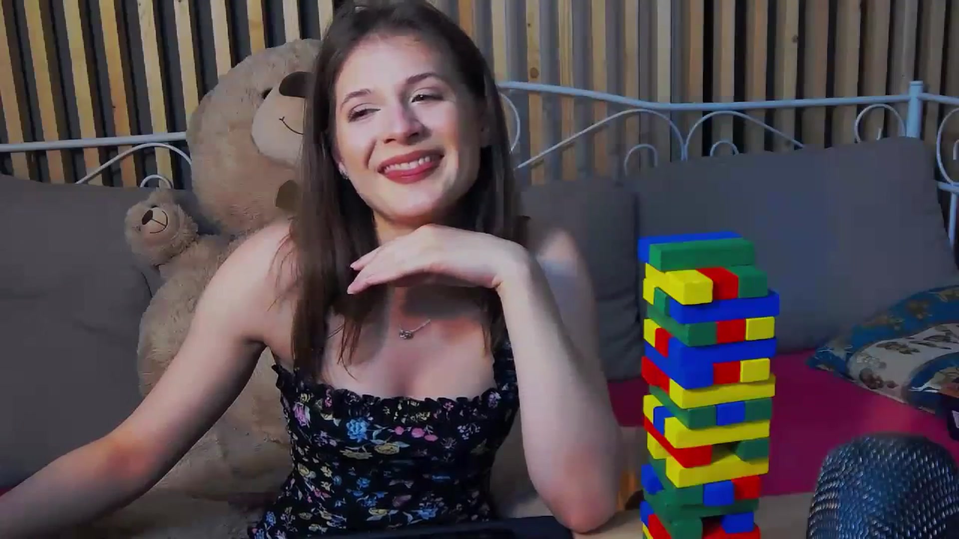 Gallery image thumbnail from LeslieKat's myfreecams stream on, 01/22/2024, 19:44 image 2 of 20