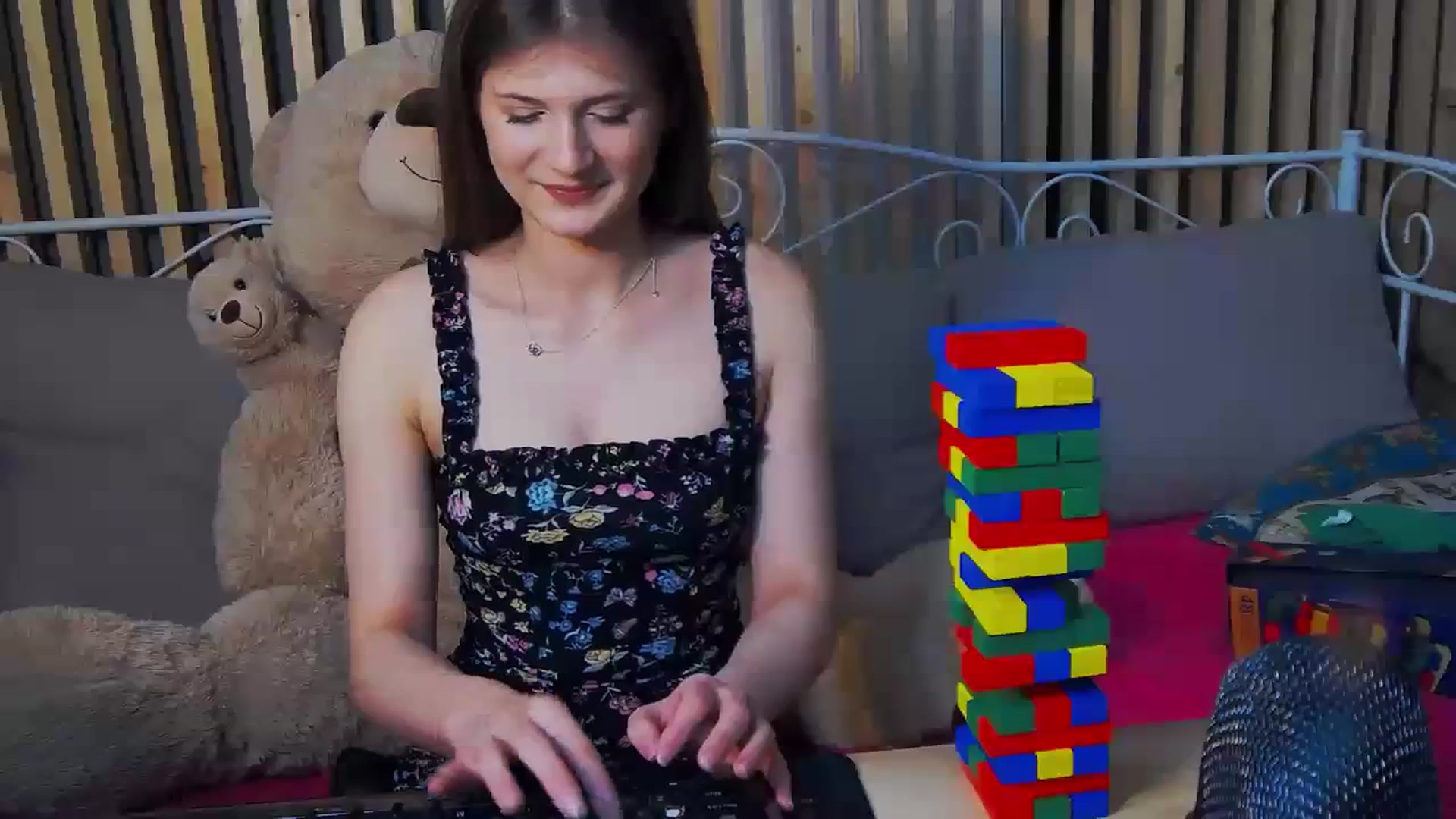 Gallery image thumbnail from LeslieKat's myfreecams stream on, 01/22/2024, 20:26 image 14 of 20
