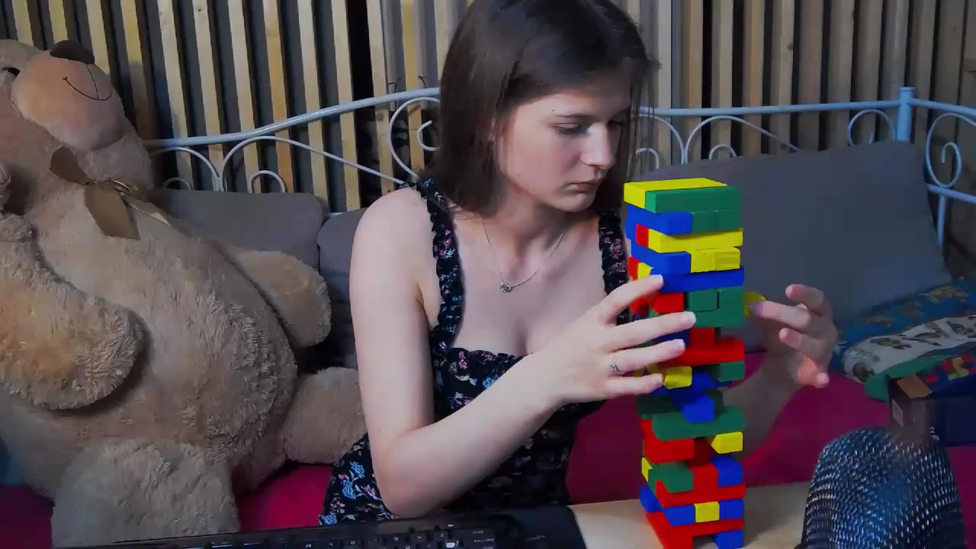 Gallery image thumbnail from LeslieKat's myfreecams stream on, 01/22/2024, 20:26 image 17 of 20