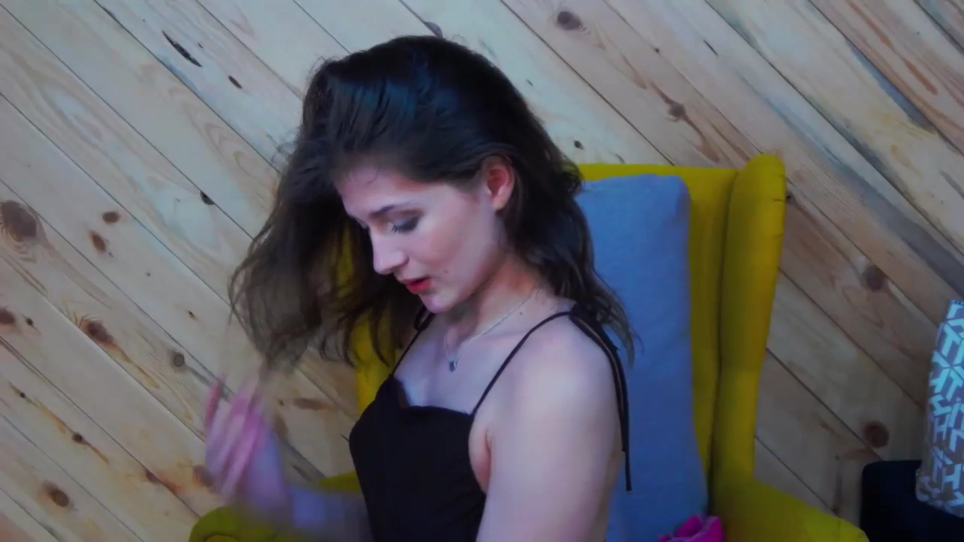 Gallery image thumbnail from LeslieKat's myfreecams stream on, 02/26/2024, 19:11 image 14 of 20