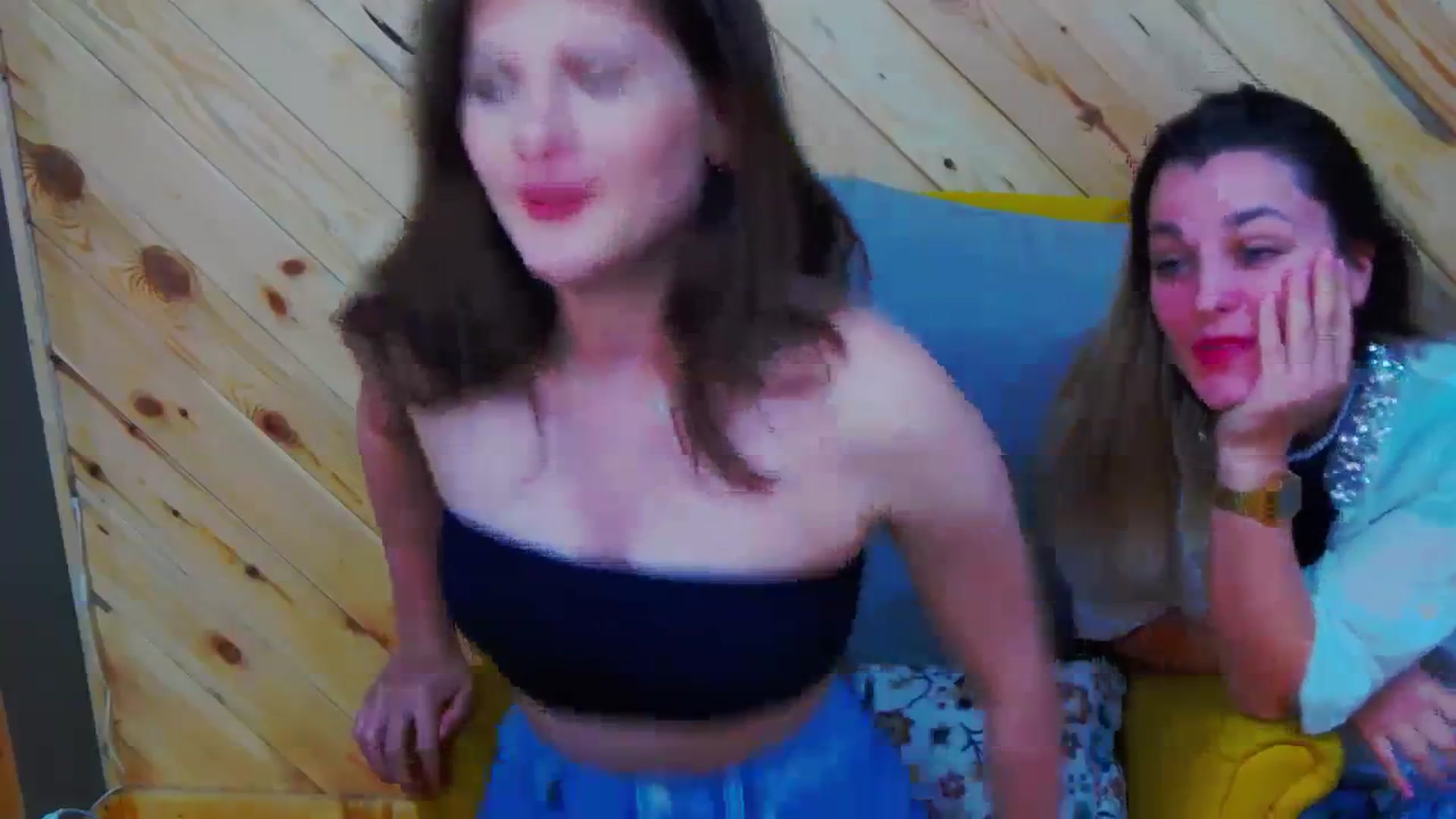 Gallery image thumbnail from LeslieKat's myfreecams stream on, 02/29/2024, 01:07 image 5 of 20