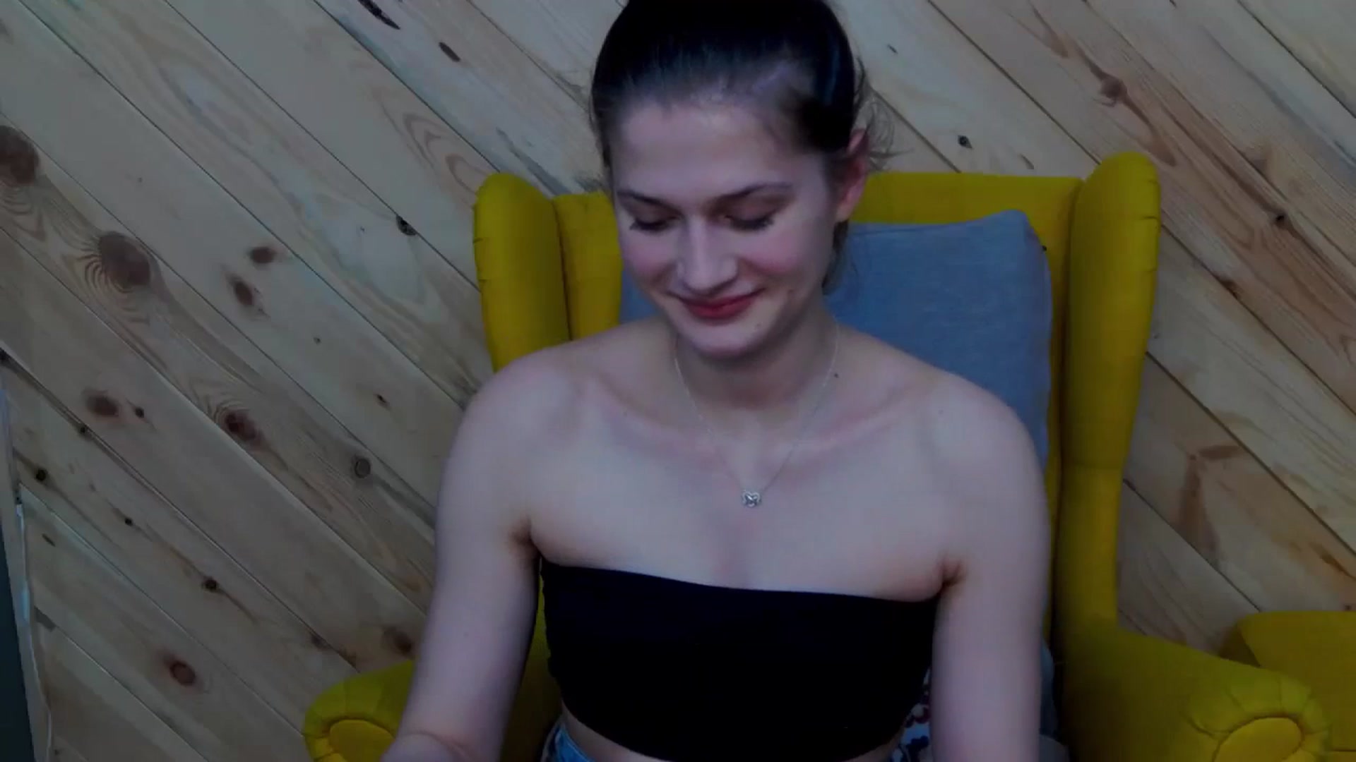 Gallery image thumbnail from LeslieKat's myfreecams stream on, 03/13/2024, 21:47 image 5 of 20