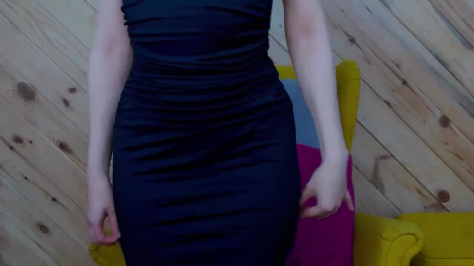 Gallery image thumbnail from LeslieKat's myfreecams stream on, 03/15/2024, 19:12 image 16 of 20