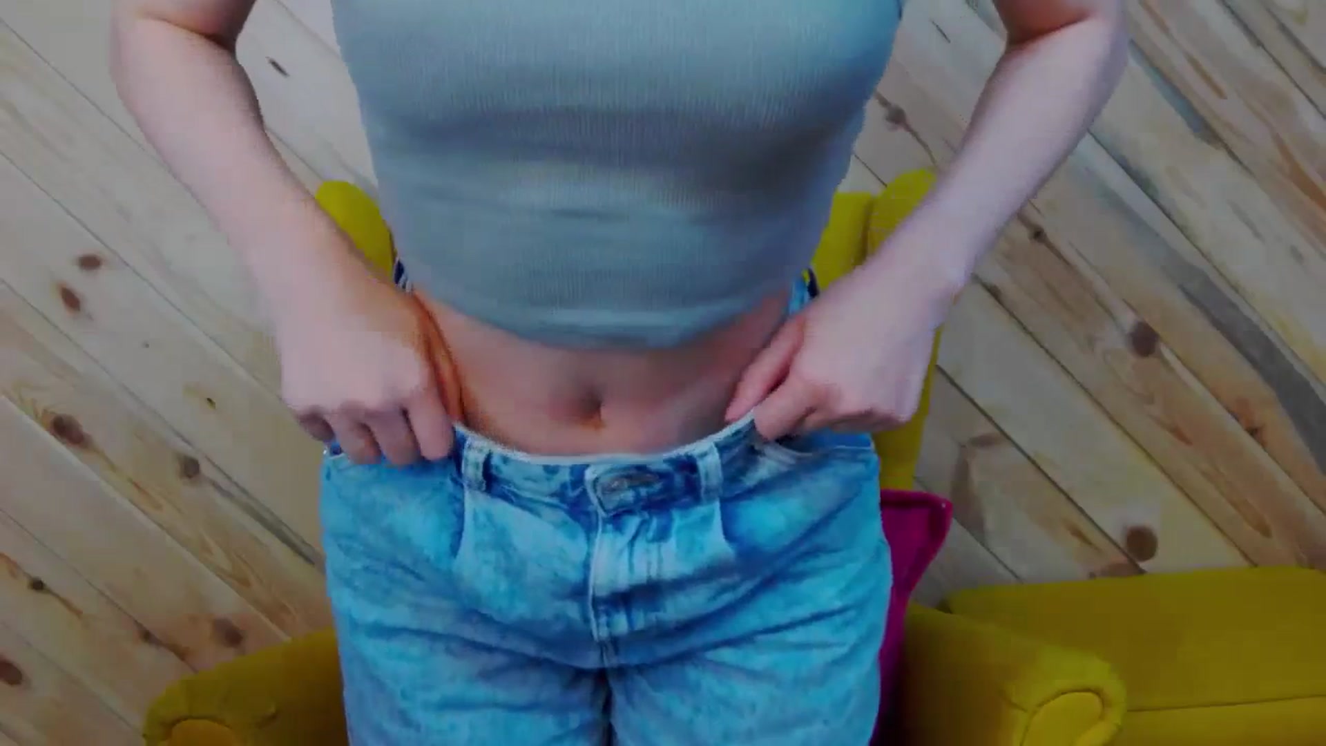 Gallery image thumbnail from LeslieKat's myfreecams stream on, 03/24/2024, 22:19 image 13 of 20
