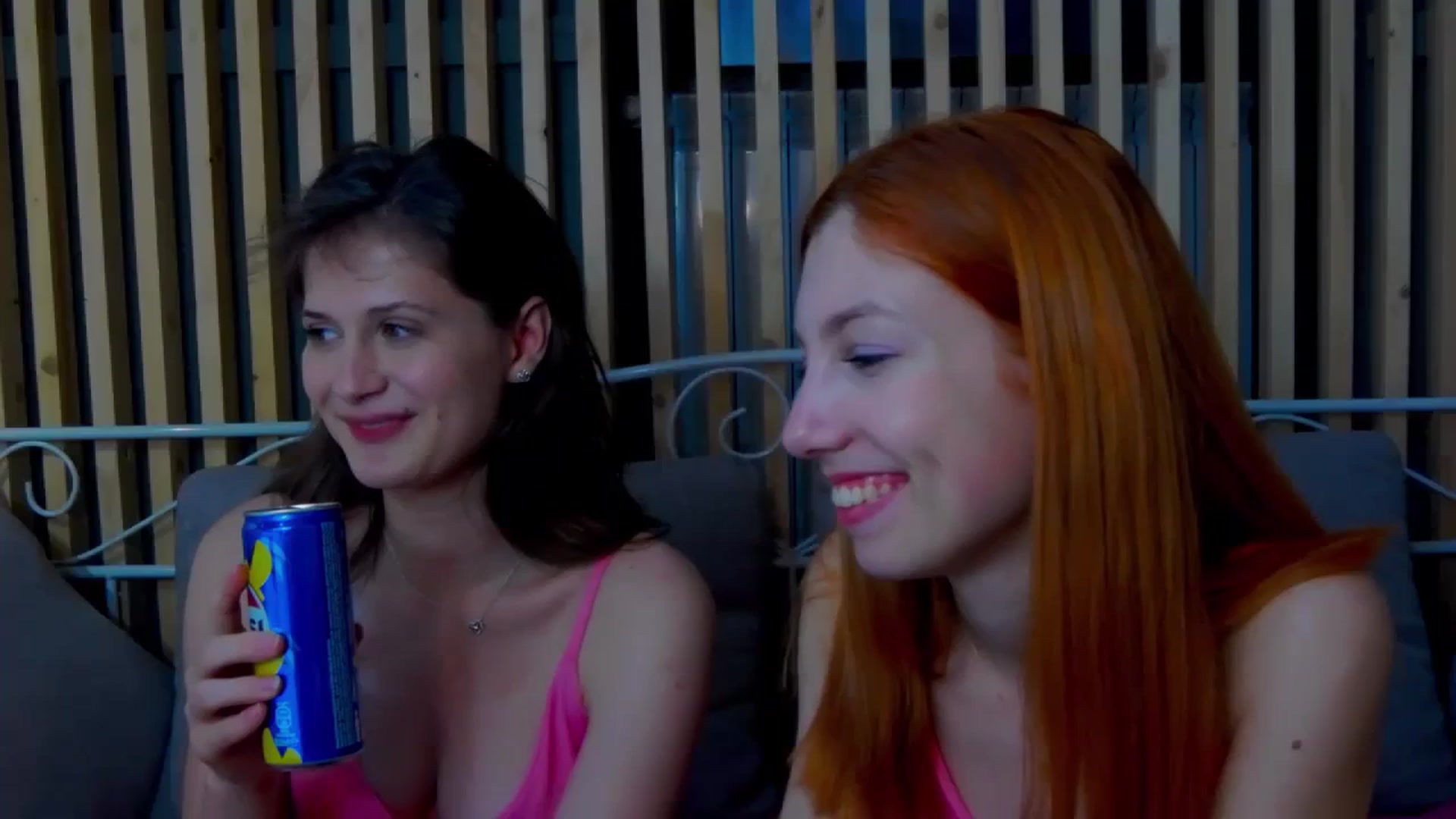 Gallery image thumbnail from LeslieKat's myfreecams stream on, 03/31/2024, 24:40 image 1 of 20