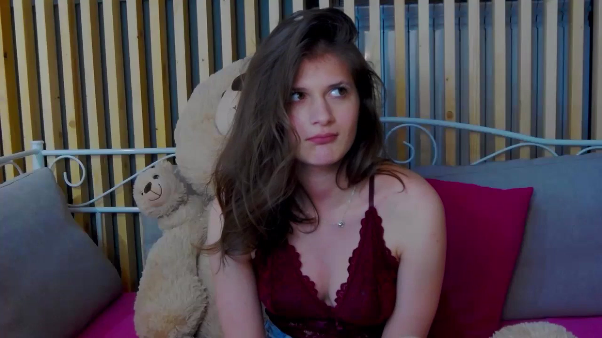 Gallery image thumbnail from LeslieKat's myfreecams stream on, 03/31/2024, 18:35 image 8 of 20
