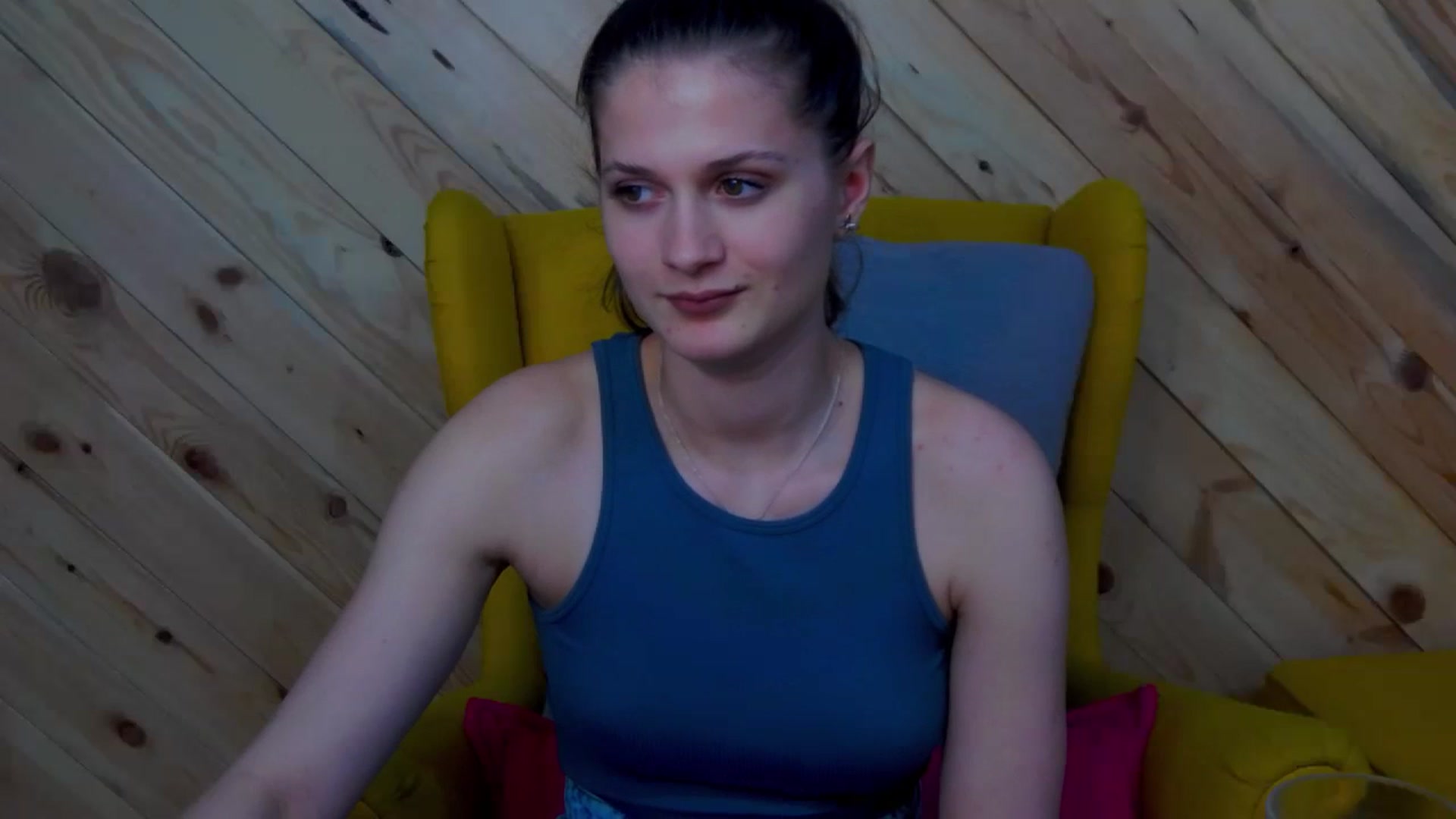 Gallery image thumbnail from LeslieKat's myfreecams stream on, 04/01/2024, 18:37 image 20 of 20