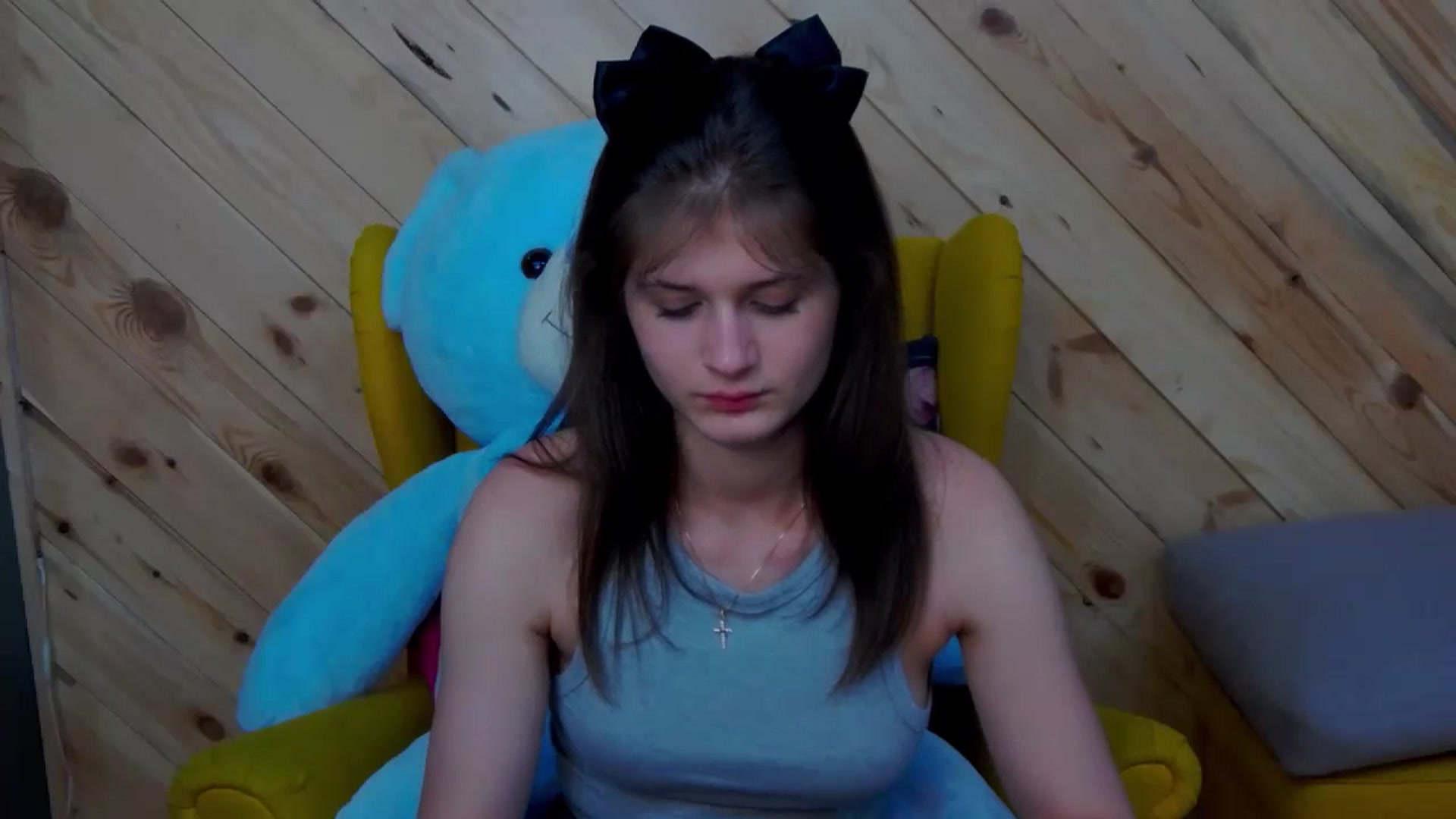 Gallery image thumbnail from LeslieKat's myfreecams stream on, 04/08/2024, 23:38 image 13 of 20