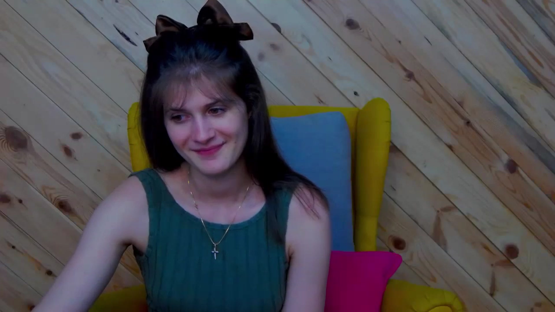 Gallery image thumbnail from LeslieKat's myfreecams stream on, 04/10/2024, 17:34 image 19 of 20