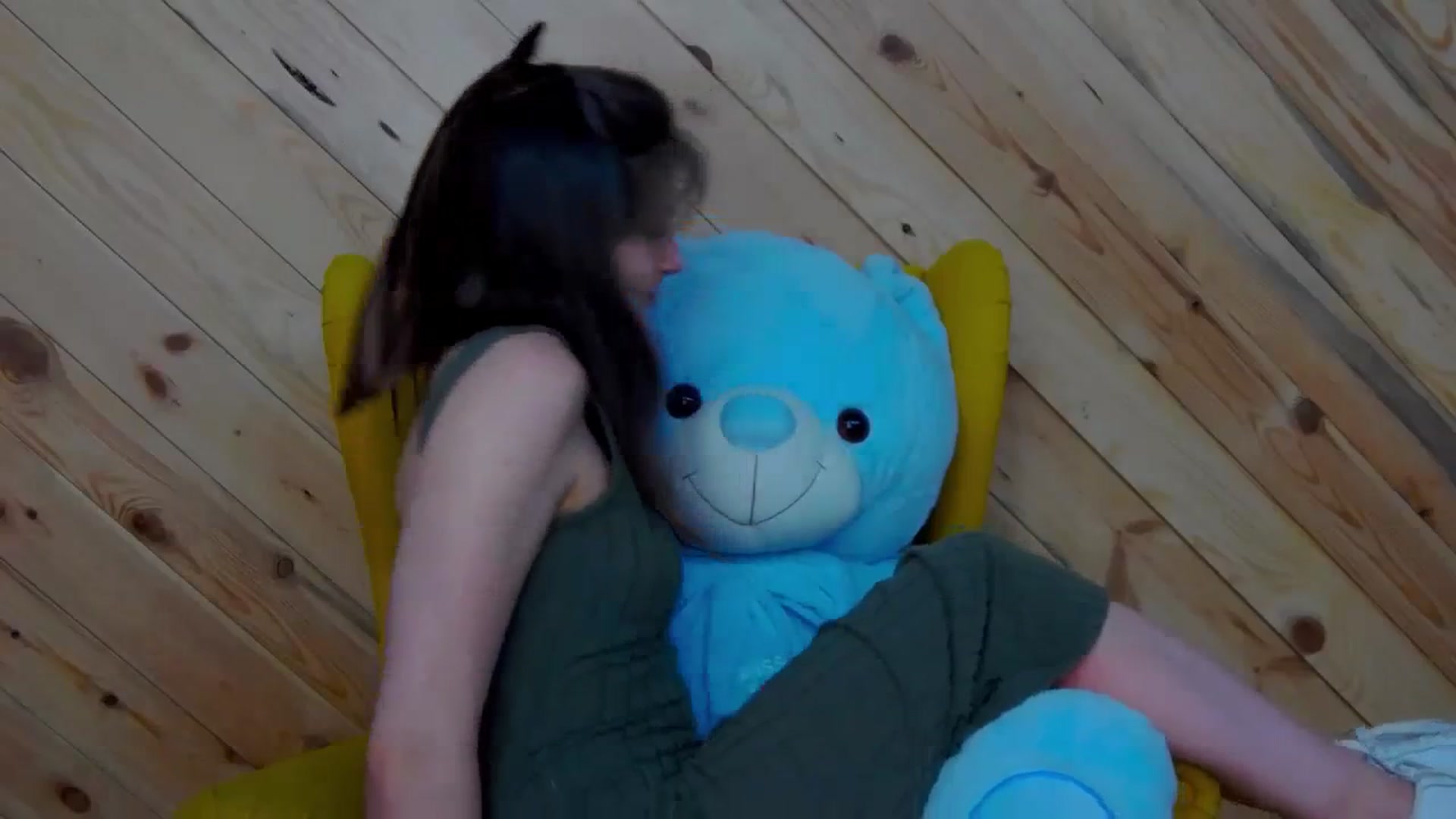 Gallery image thumbnail from LeslieKat's myfreecams stream on, 04/10/2024, 21:39 image 18 of 20