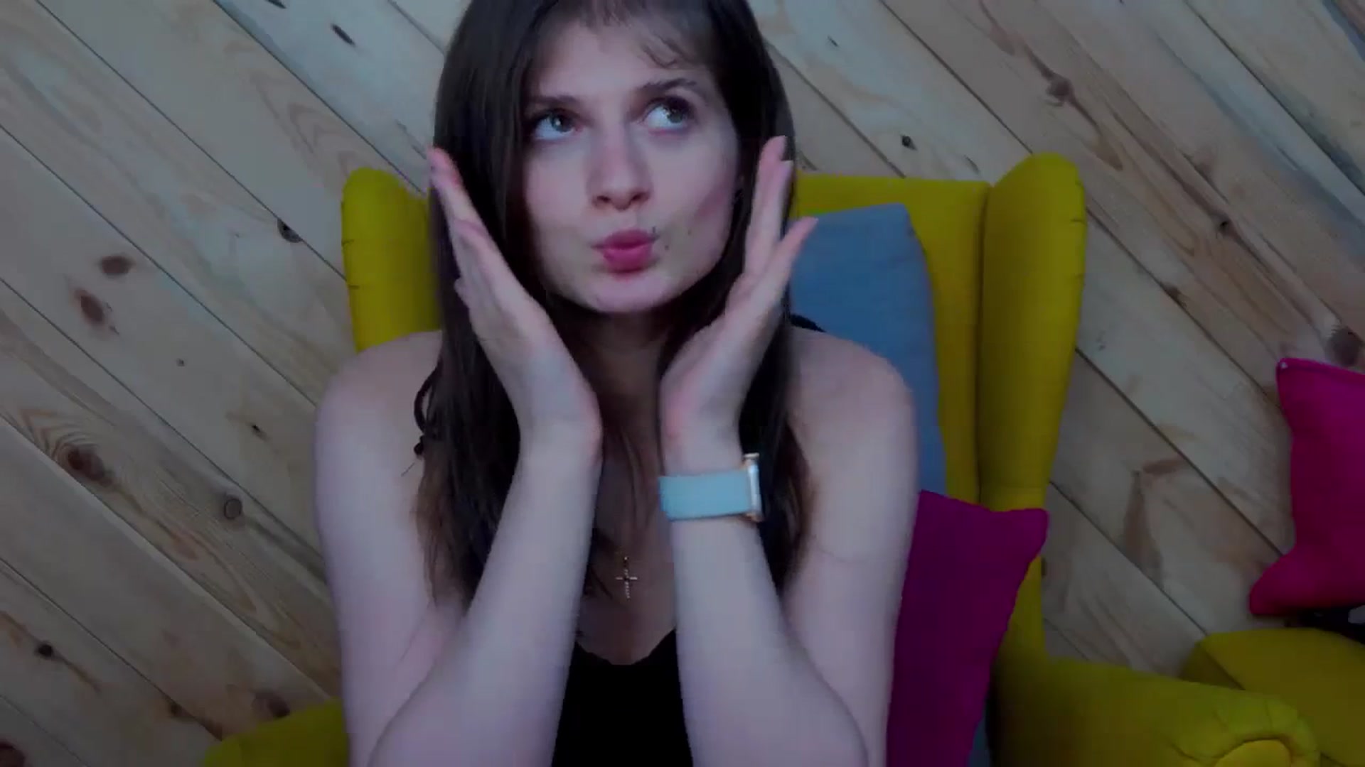 Gallery image thumbnail from LeslieKat's myfreecams stream on, 04/12/2024, 18:13 image 16 of 20