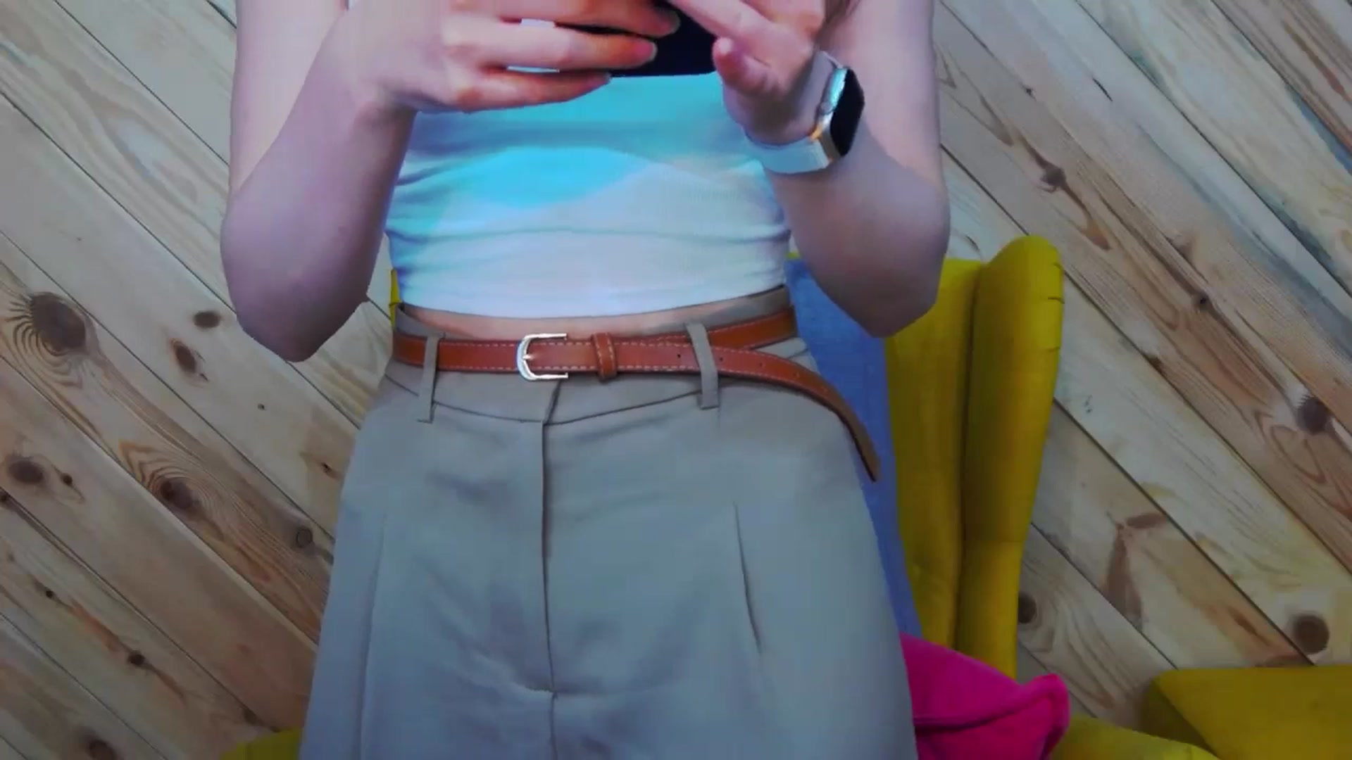 Gallery image thumbnail from LeslieKat's myfreecams stream on, 04/20/2024, 18:38 image 17 of 20