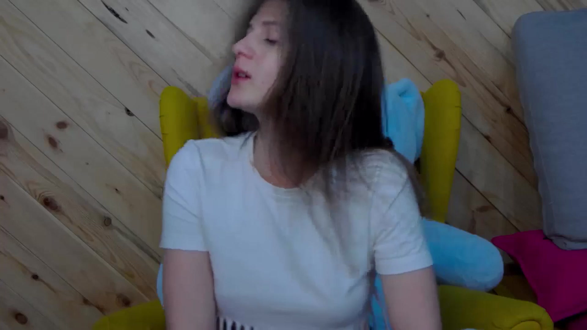 Gallery image thumbnail from LeslieKat's myfreecams stream on, 04/24/2024, 21:08 image 18 of 20