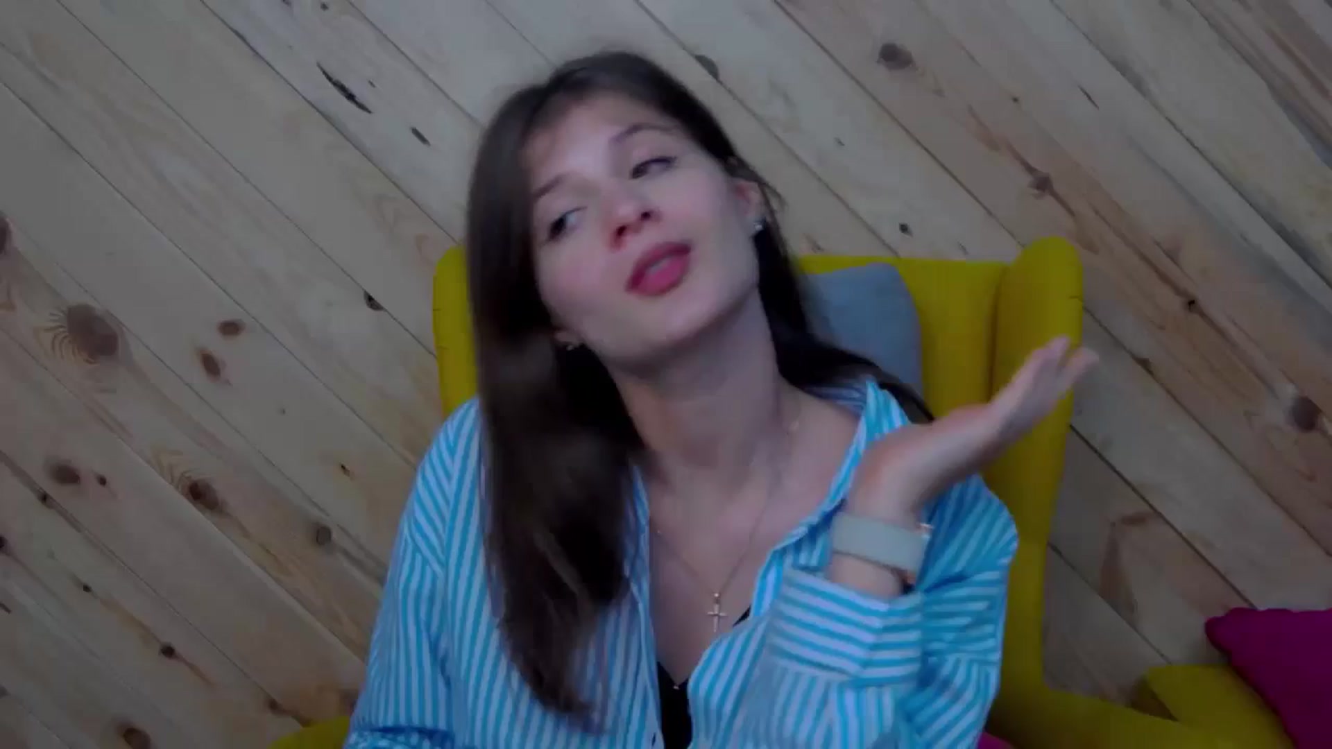 Gallery image thumbnail from LeslieKat's myfreecams stream on, 04/25/2024, 18:31 image 1 of 20