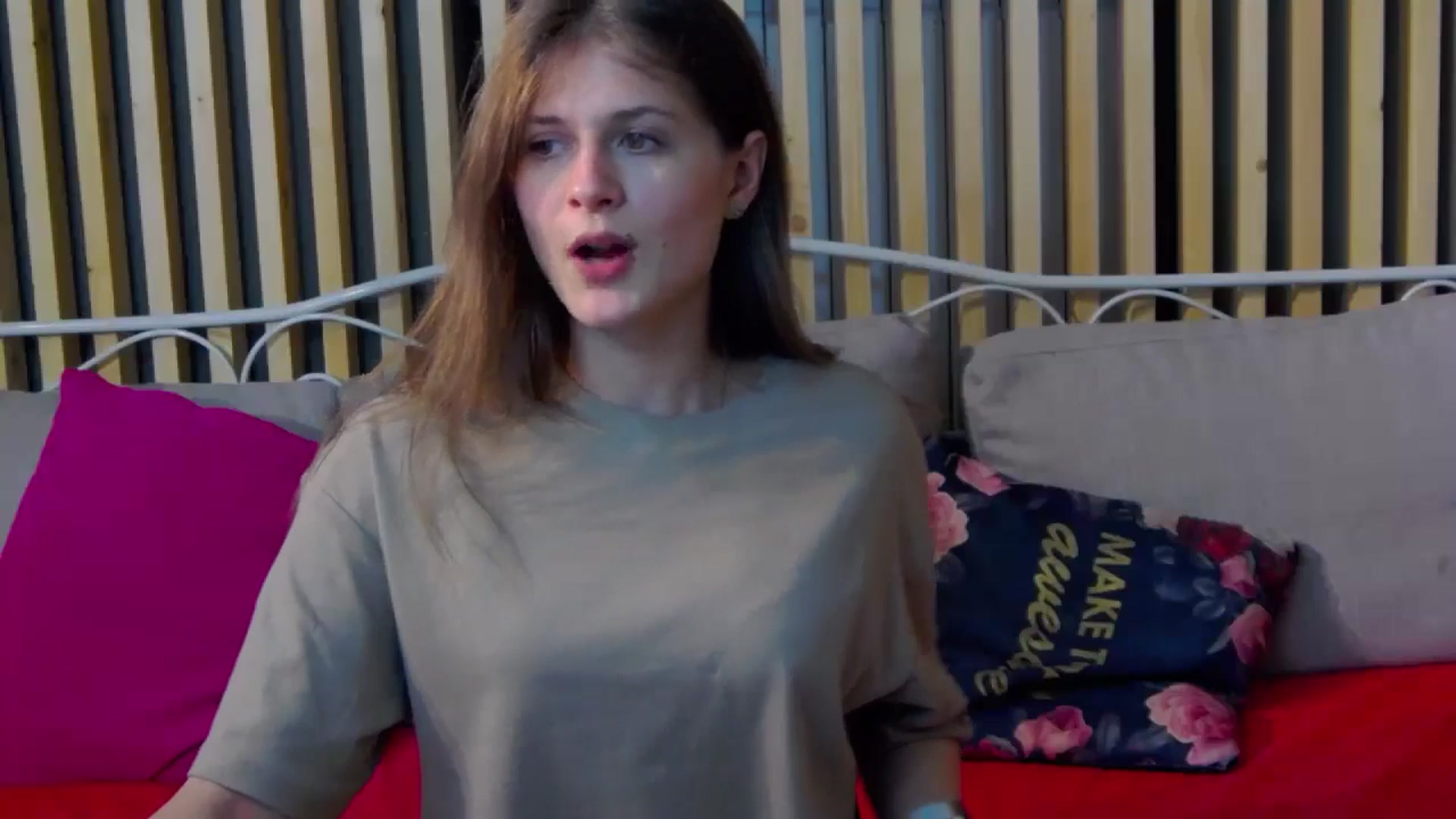 Gallery image thumbnail from LeslieKat's myfreecams stream on, 04/28/2024, 18:48 image 17 of 20