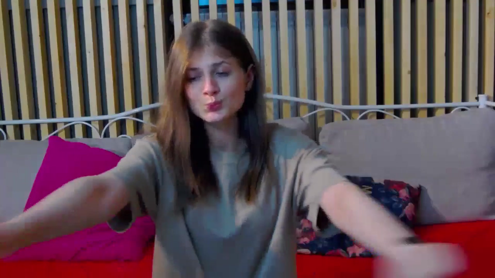 Gallery image thumbnail from LeslieKat's myfreecams stream on, 04/28/2024, 20:49 image 13 of 20