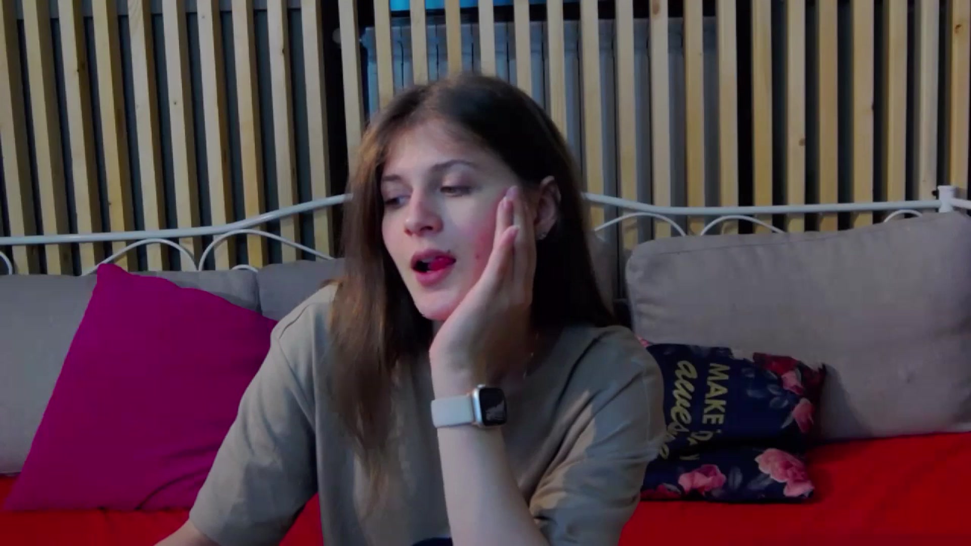 Gallery image thumbnail from LeslieKat's myfreecams stream on, 04/28/2024, 20:49 image 7 of 20