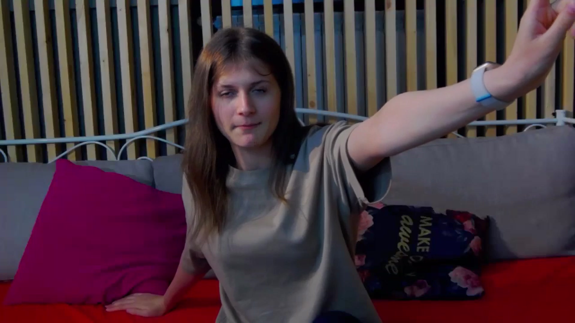 Gallery image thumbnail from LeslieKat's myfreecams stream on, 04/28/2024, 20:49 image 19 of 20