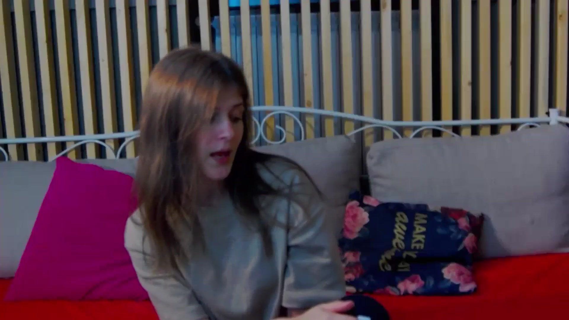 Gallery image thumbnail from LeslieKat's myfreecams stream on, 04/28/2024, 20:49 image 17 of 20