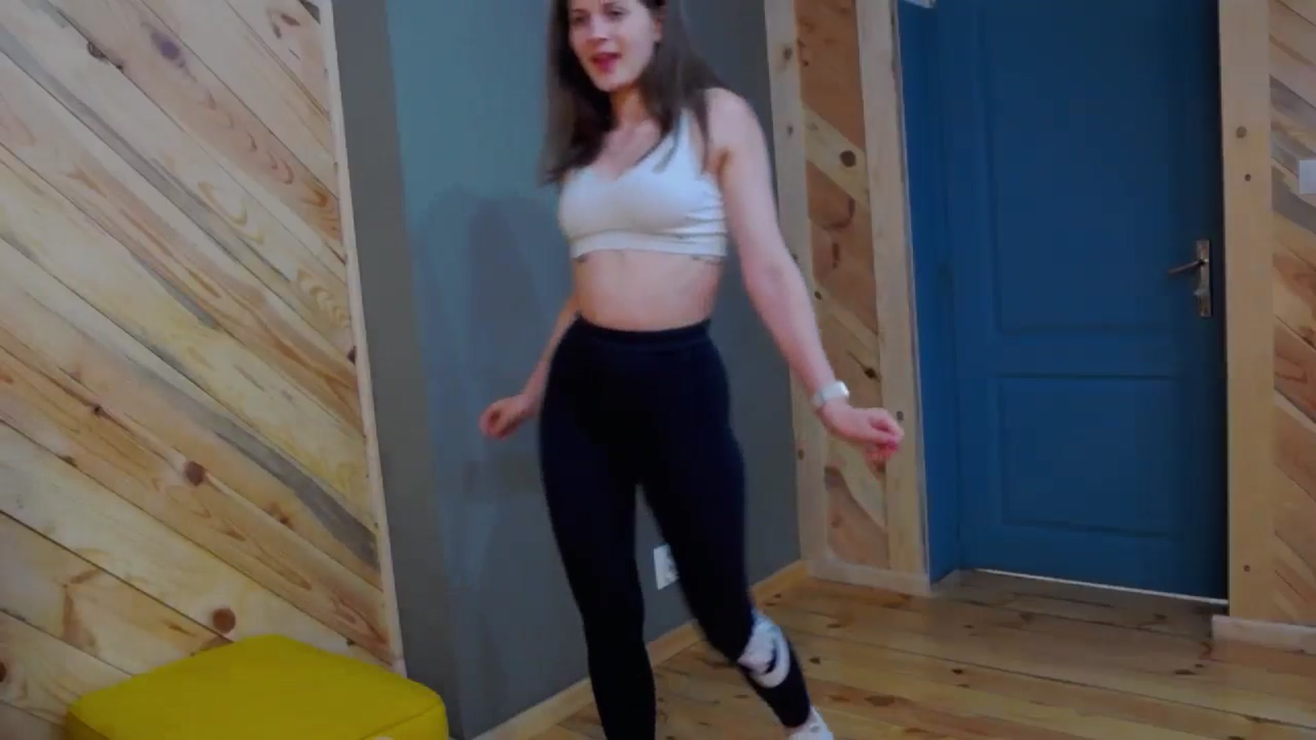 Gallery image thumbnail from LeslieKat's myfreecams stream on, 04/30/2024, 23:53 image 5 of 20