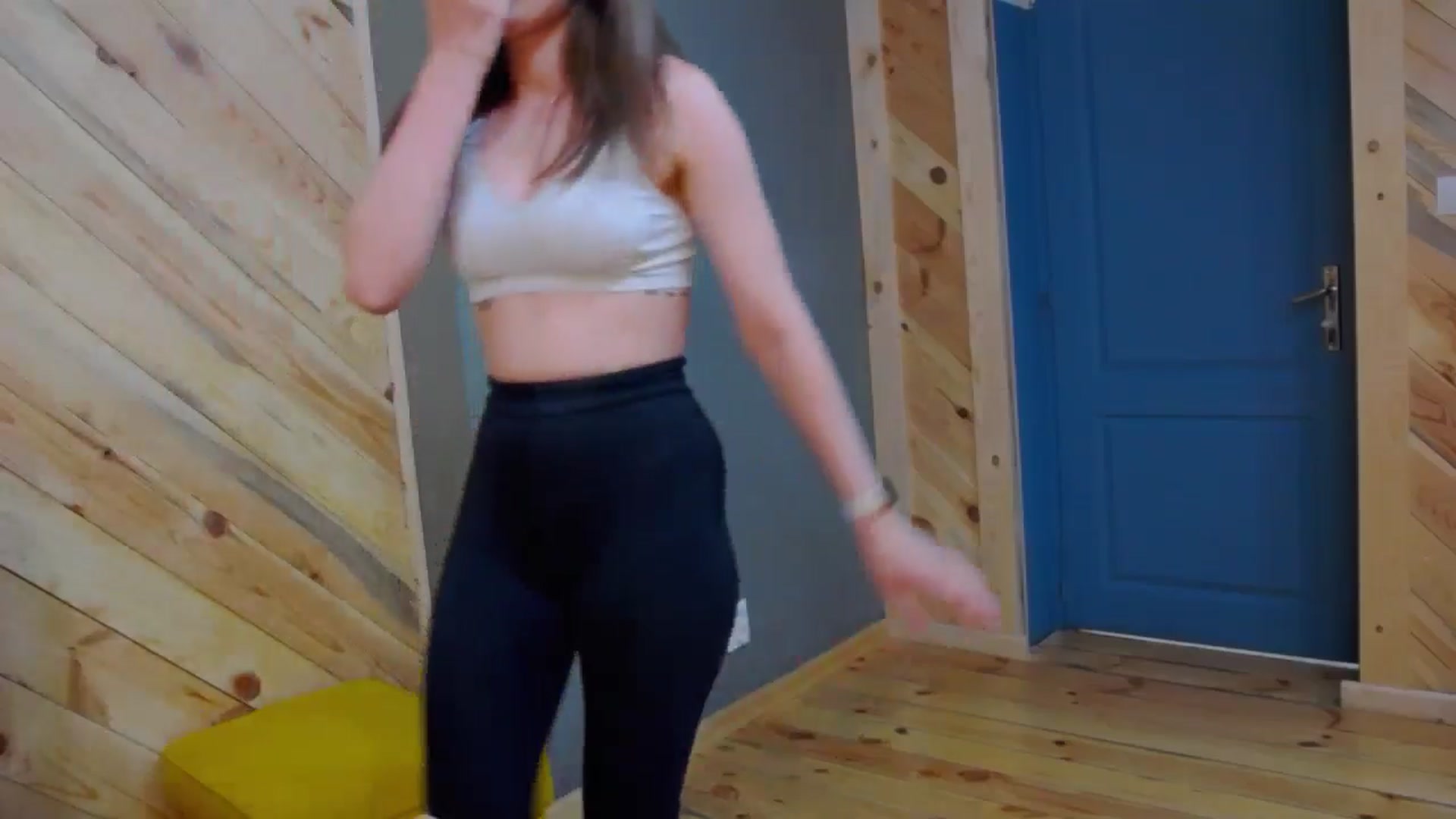 Gallery image thumbnail from LeslieKat's myfreecams stream on, 04/30/2024, 23:53 image 11 of 20