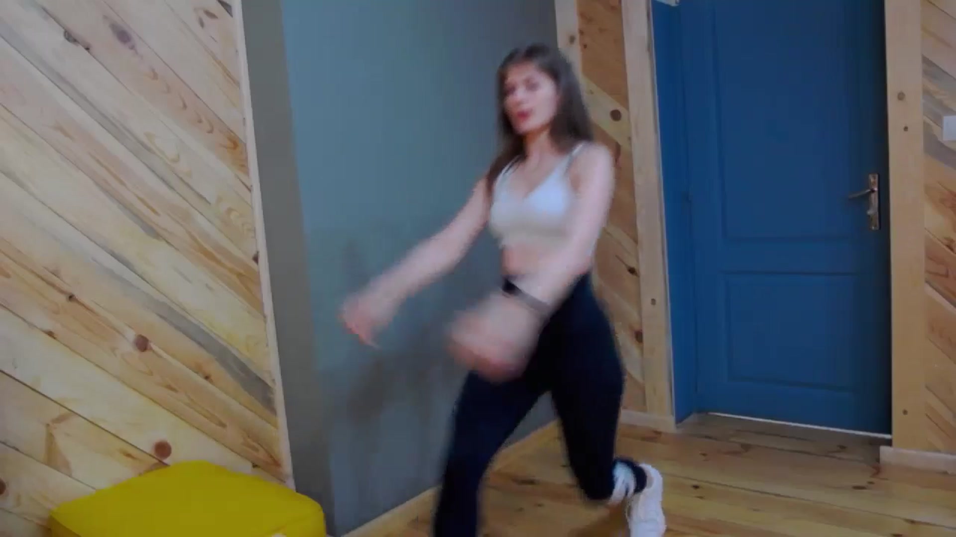 Gallery image thumbnail from LeslieKat's myfreecams stream on, 04/30/2024, 23:53 image 8 of 20
