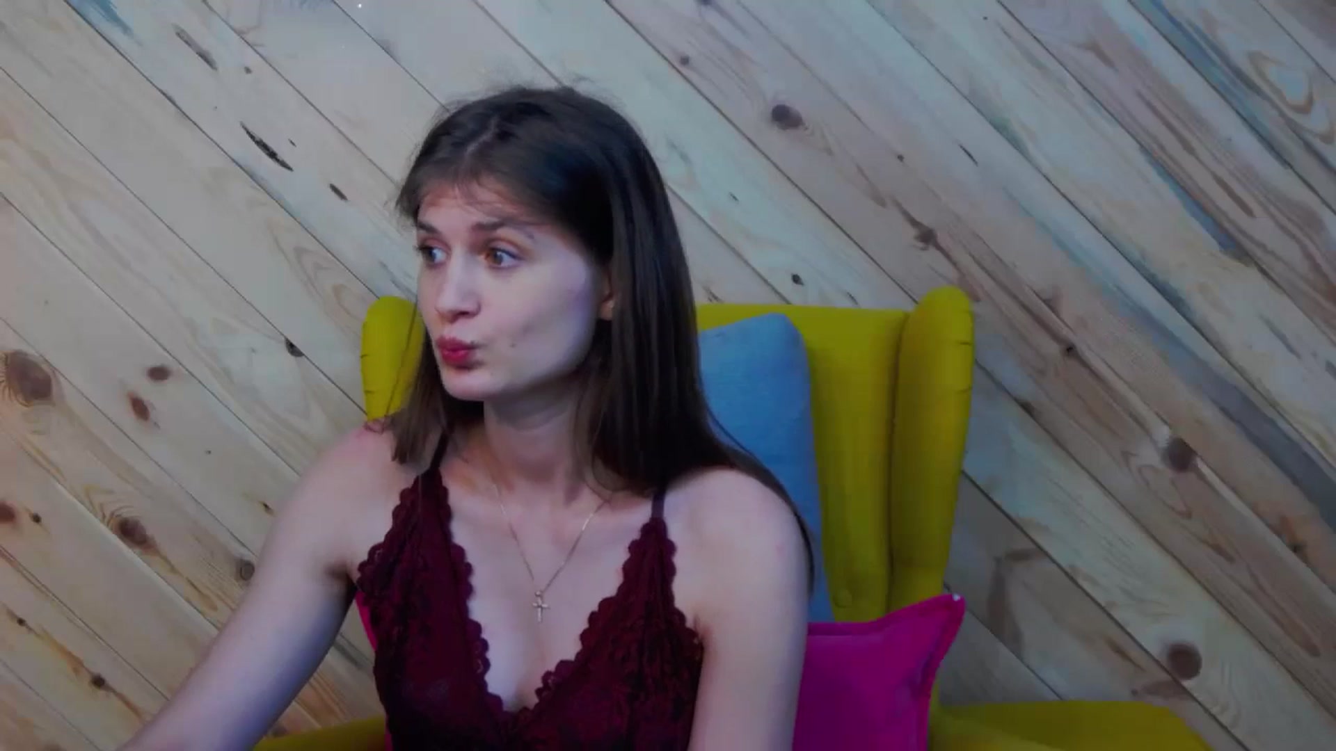 Gallery image thumbnail from LeslieKat's myfreecams stream on, 05/02/2024, 17:43 image 15 of 20