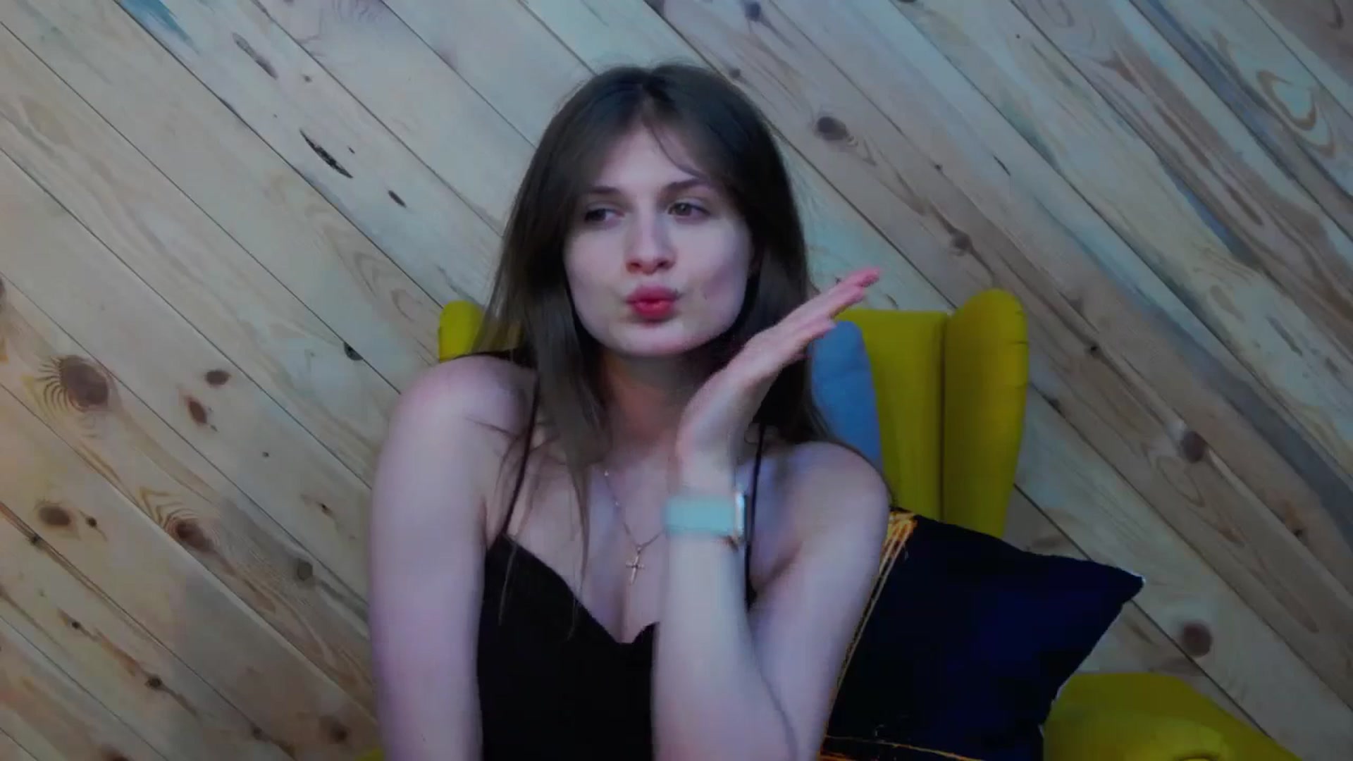 Gallery image thumbnail from LeslieKat's myfreecams stream on, 05/03/2024, 18:22 image 7 of 20