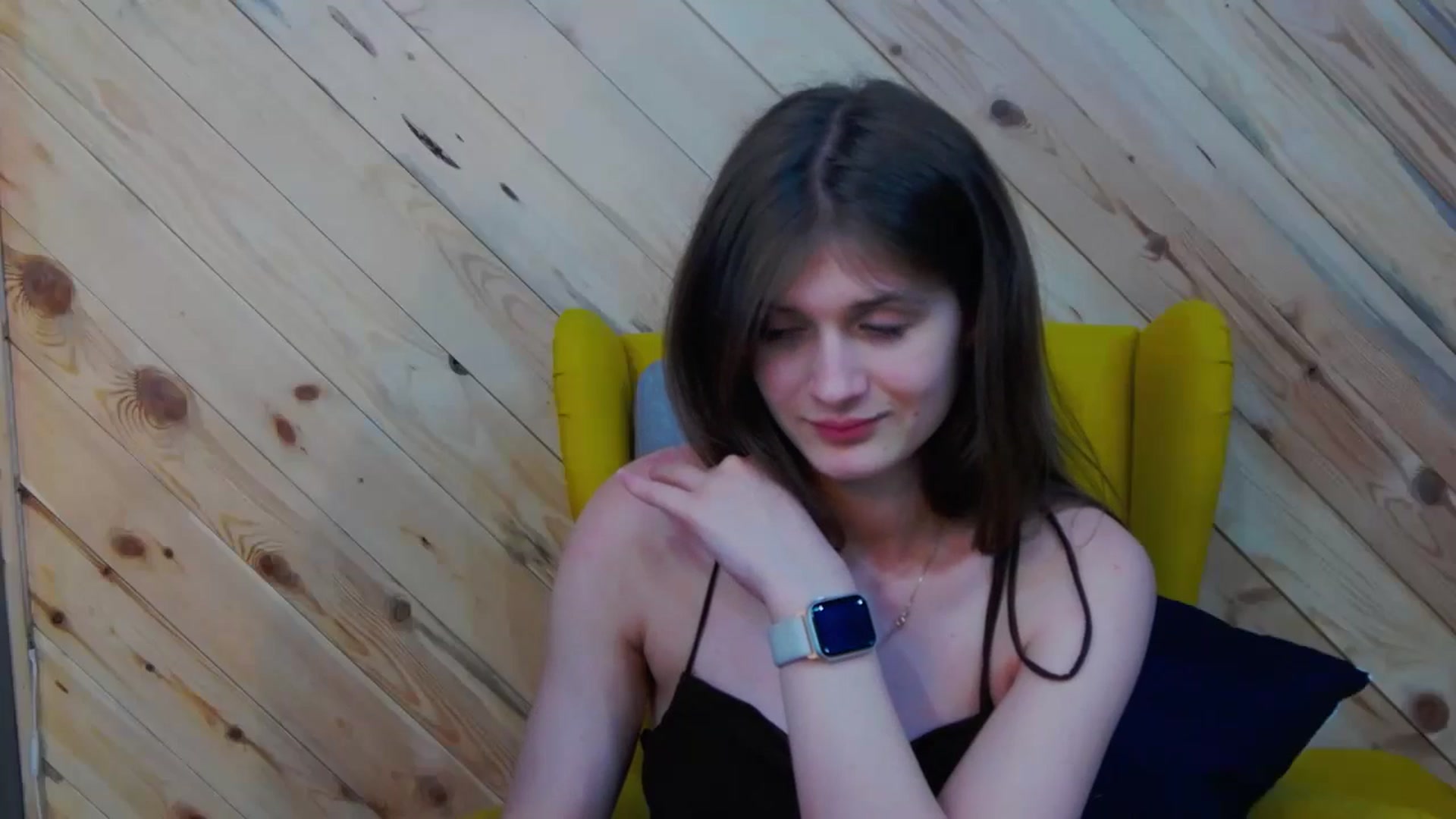 Gallery image thumbnail from LeslieKat's myfreecams stream on, 05/03/2024, 19:16 image 10 of 20