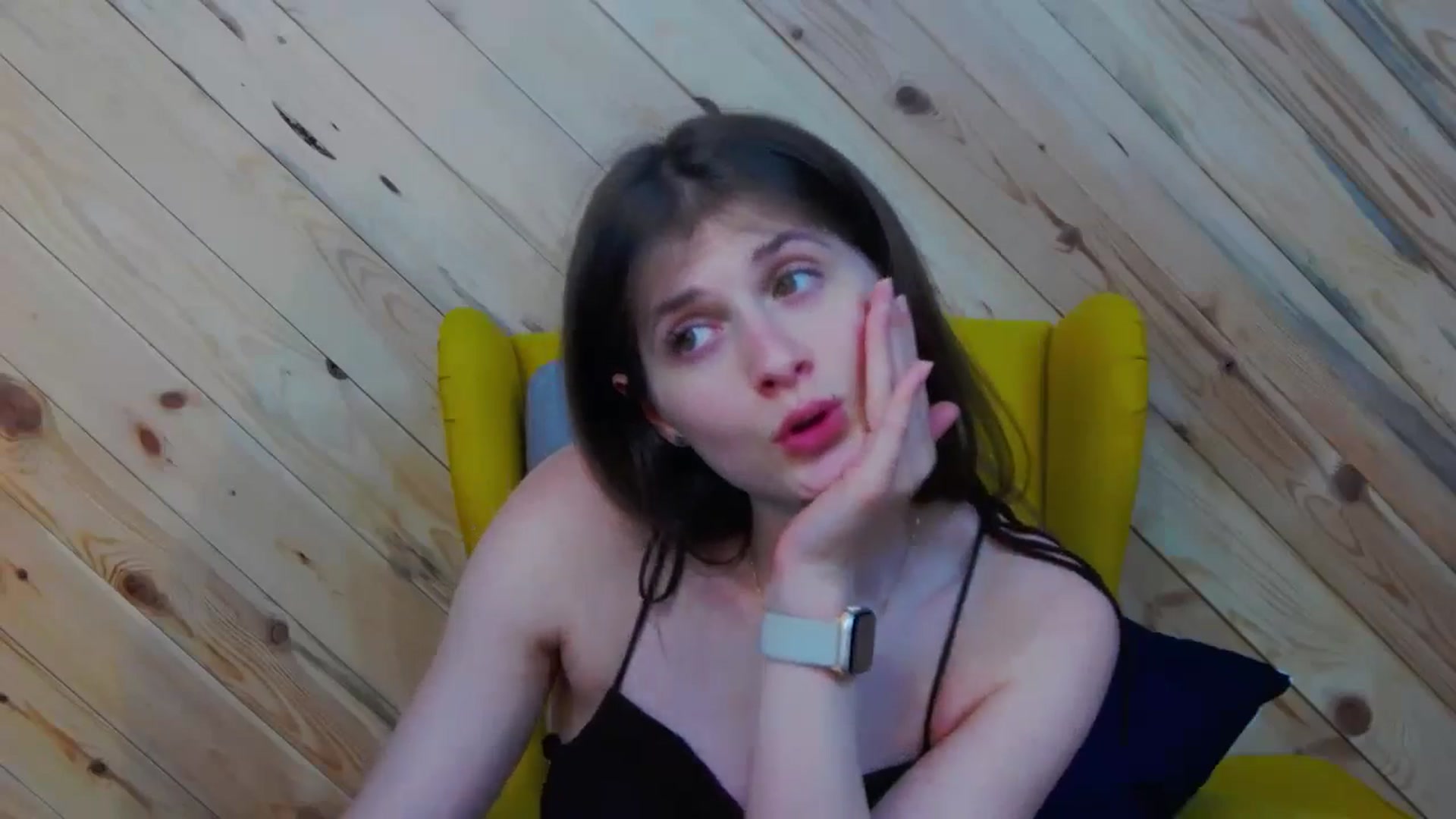 Gallery image thumbnail from LeslieKat's myfreecams stream on, 05/03/2024, 19:16 image 7 of 20